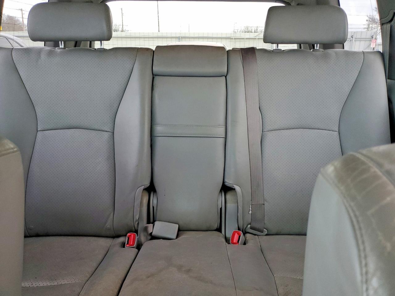 2006 Toyota Highlander Limited Silver vin: JTEDP21AX60099334