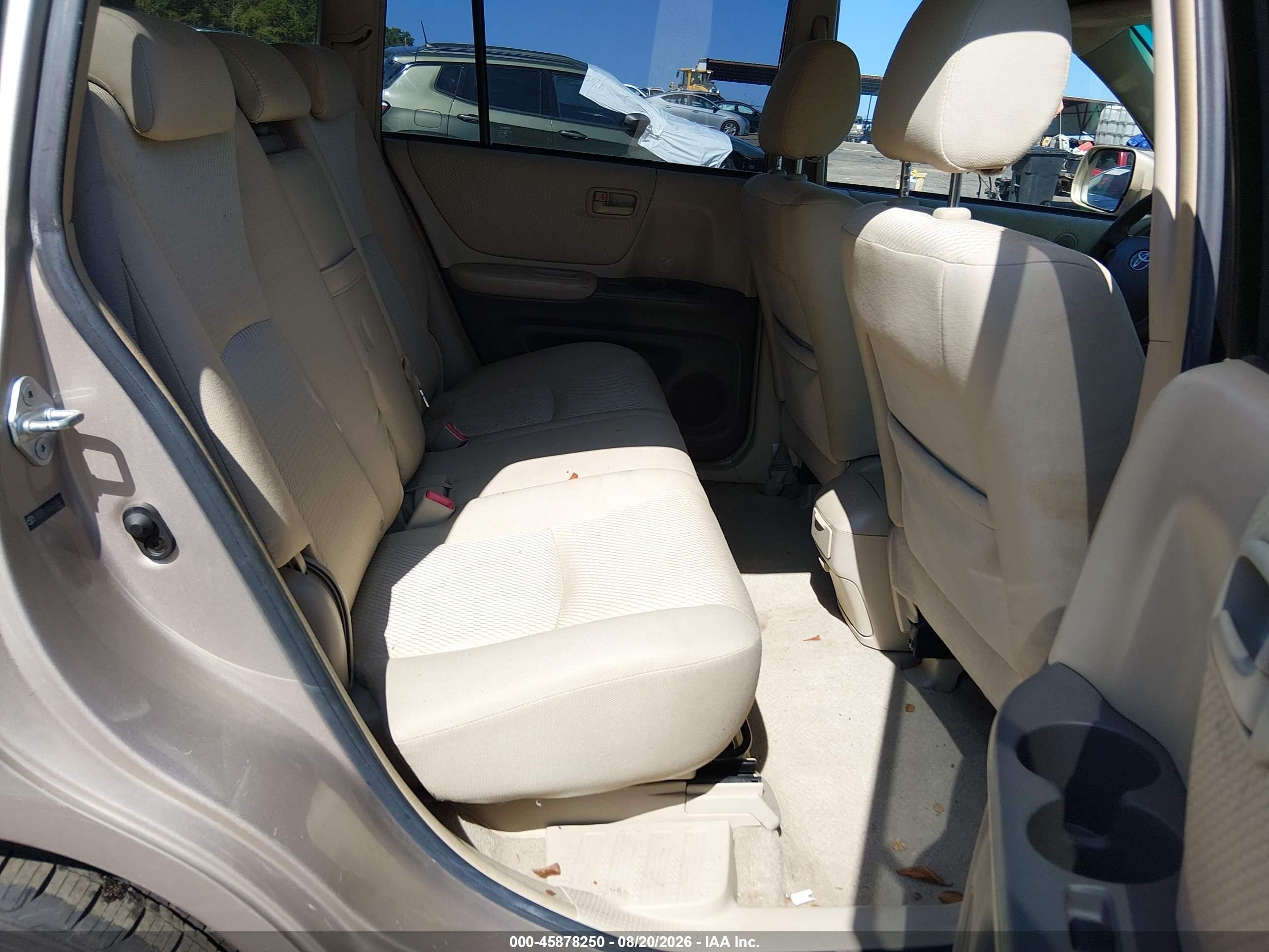 2006 Toyota Highlander V6 Gold vin: JTEDP21AX60118447