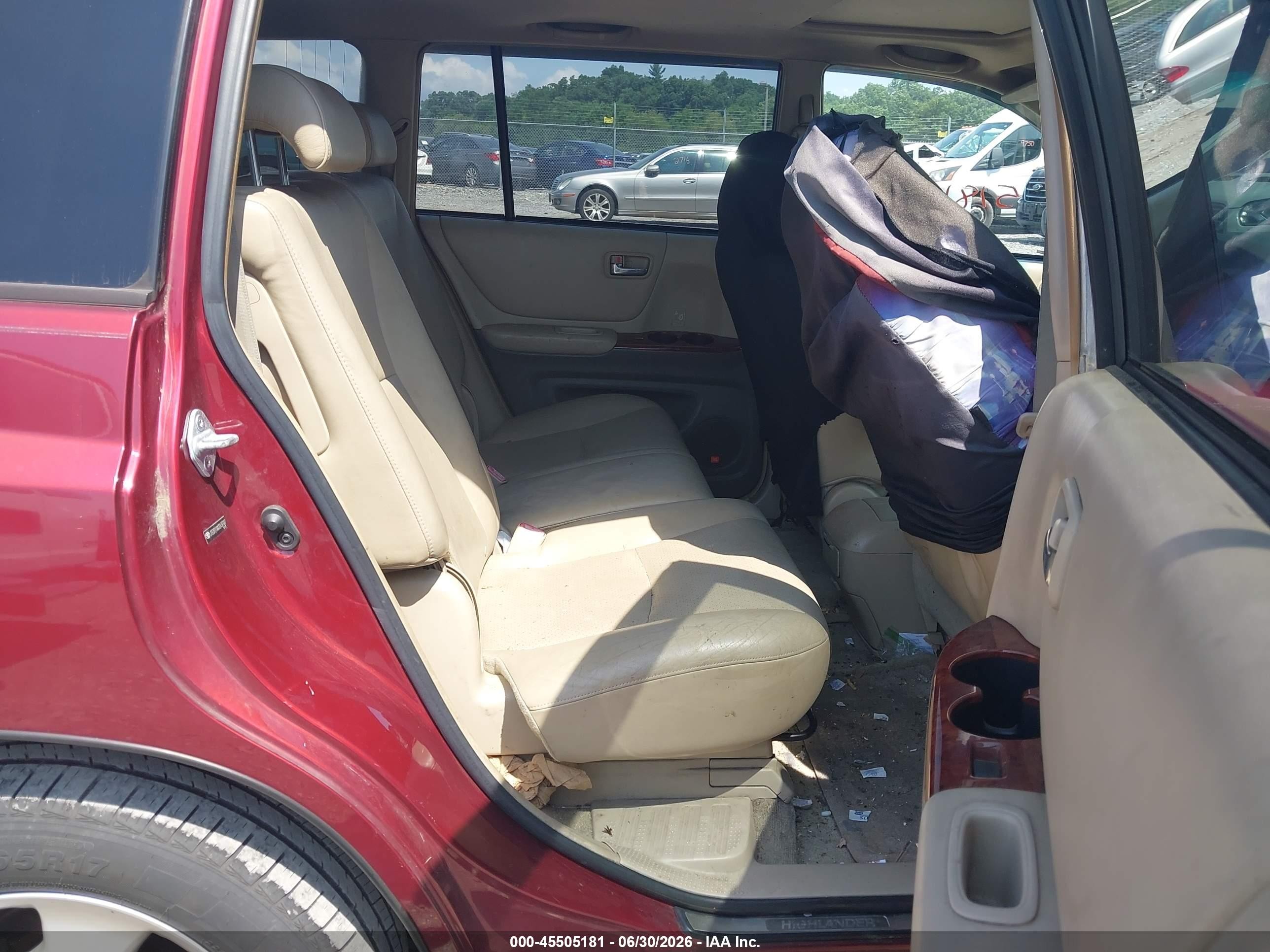 2007 Toyota Highlander Limited W/3rd Row Red vin: JTEDP21AX70137727