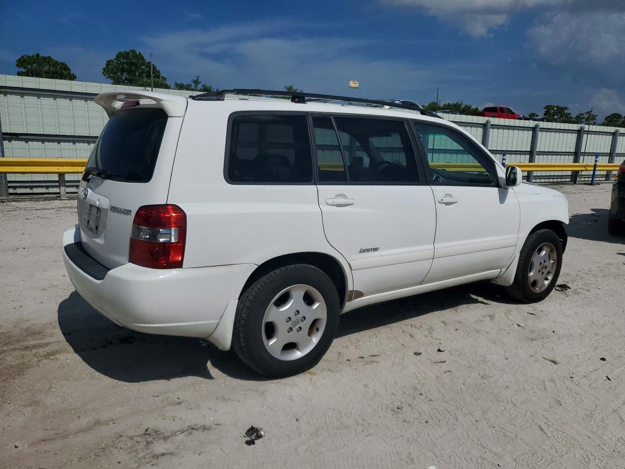 2007 Toyota Highlander Limited Silver vin: JTEDP21AX70138330