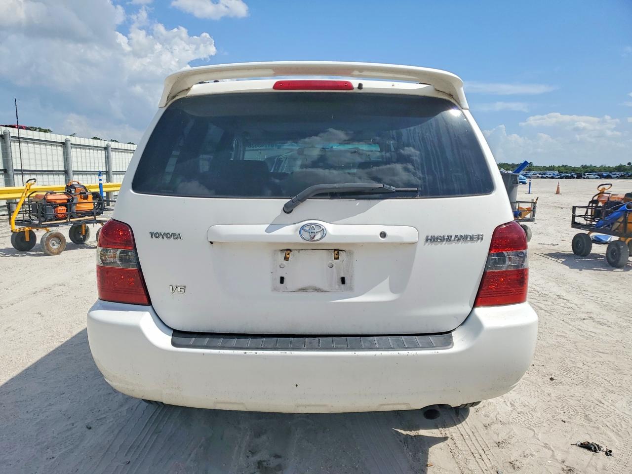 2007 Toyota Highlander Limited Silver vin: JTEDP21AX70138330