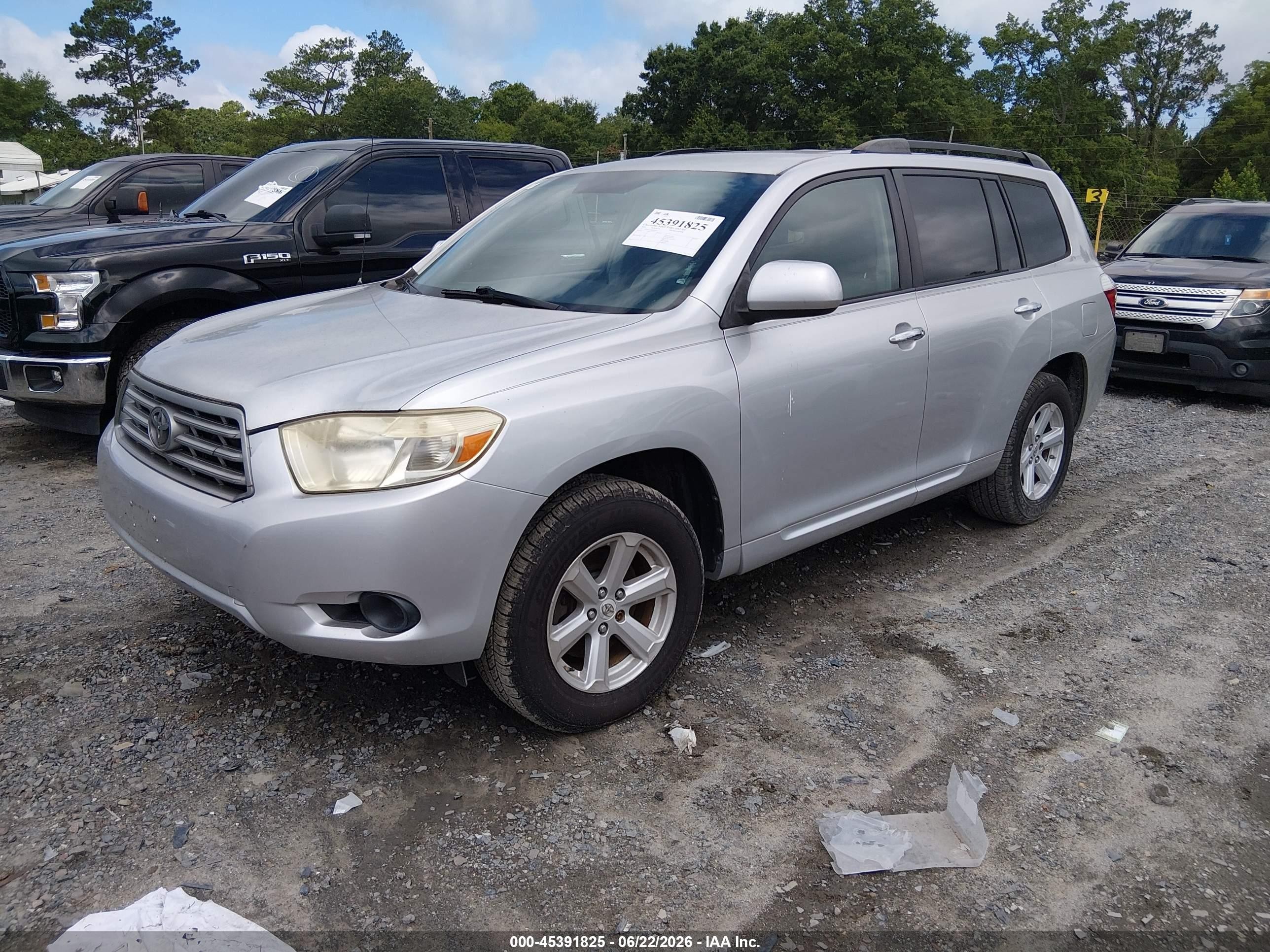 2008 Toyota Highlander   Silver vin: JTEDS41A082016432