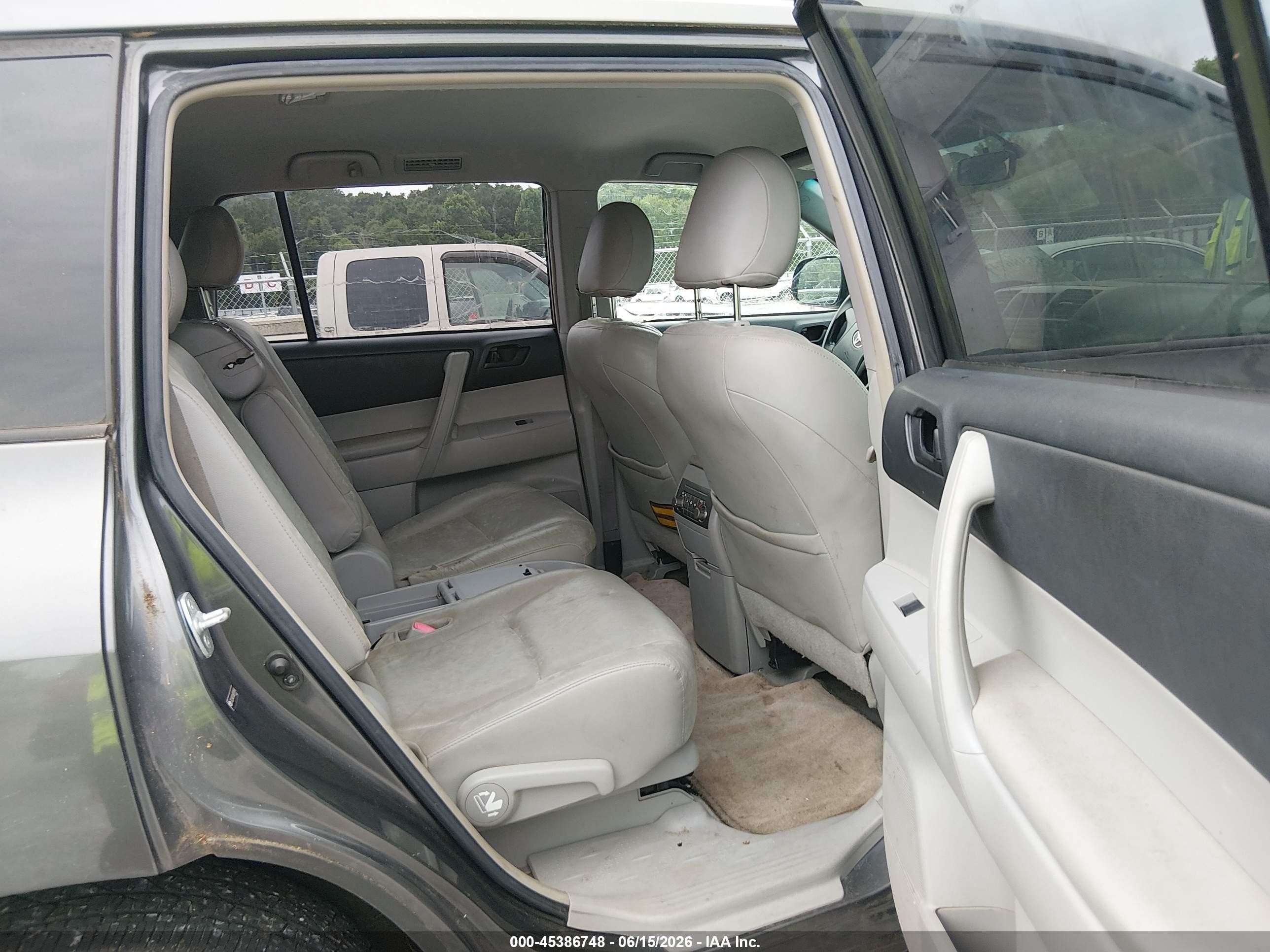 2008 Toyota Highlander   Gray vin: JTEDS41A082029598