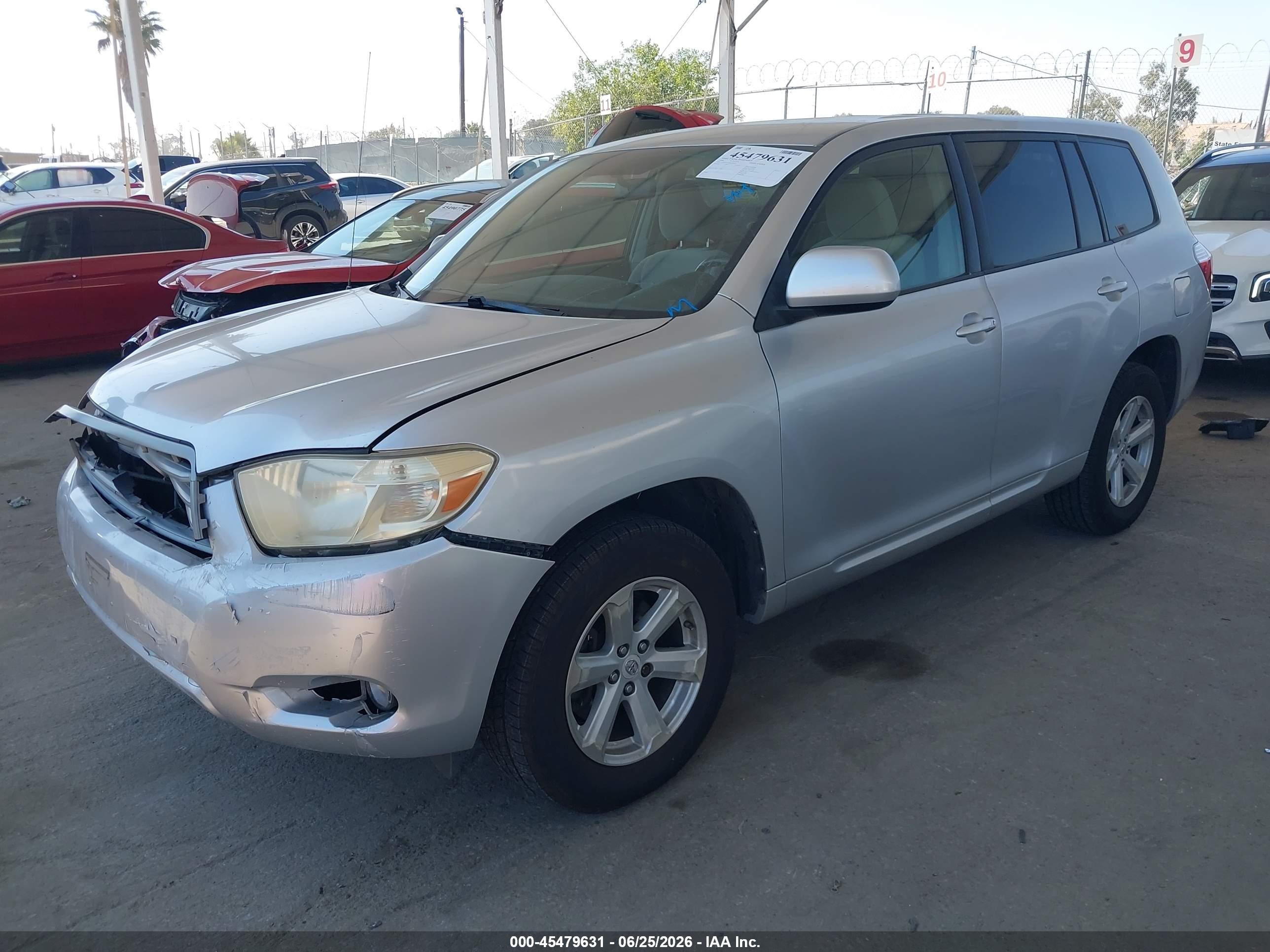 2008 Toyota Highlander   Silver vin: JTEDS41A082029925