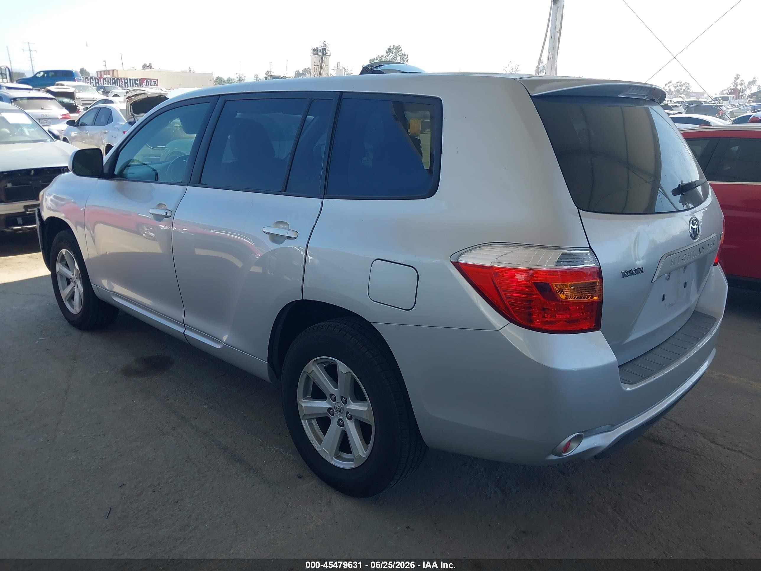 2008 Toyota Highlander   Silver vin: JTEDS41A082029925