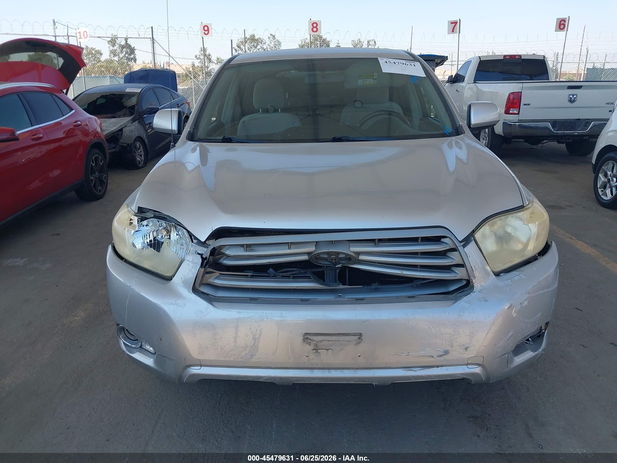 2008 Toyota Highlander   Silver vin: JTEDS41A082029925