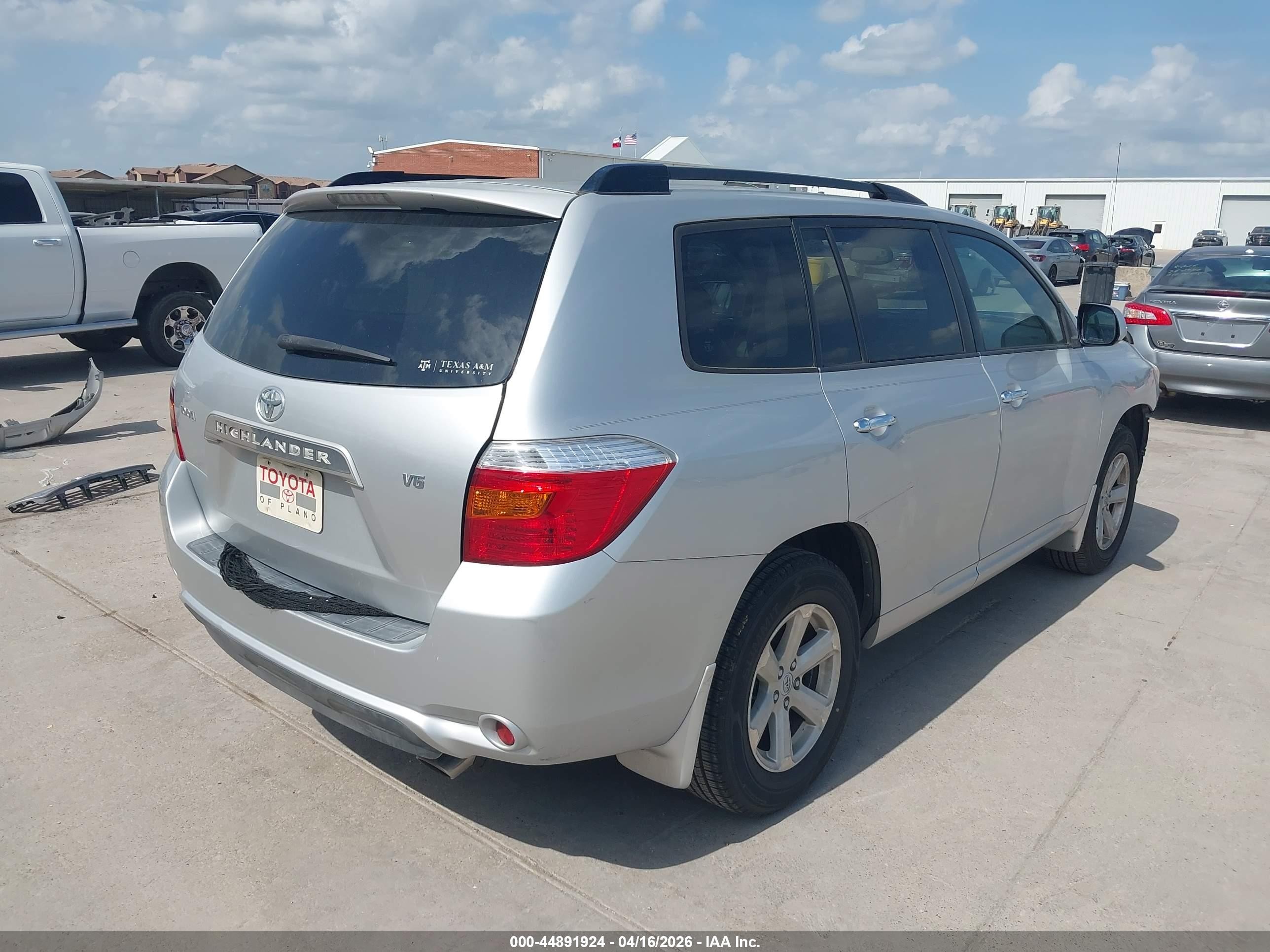 2008 Toyota Highlander   Silver vin: JTEDS41A082039953