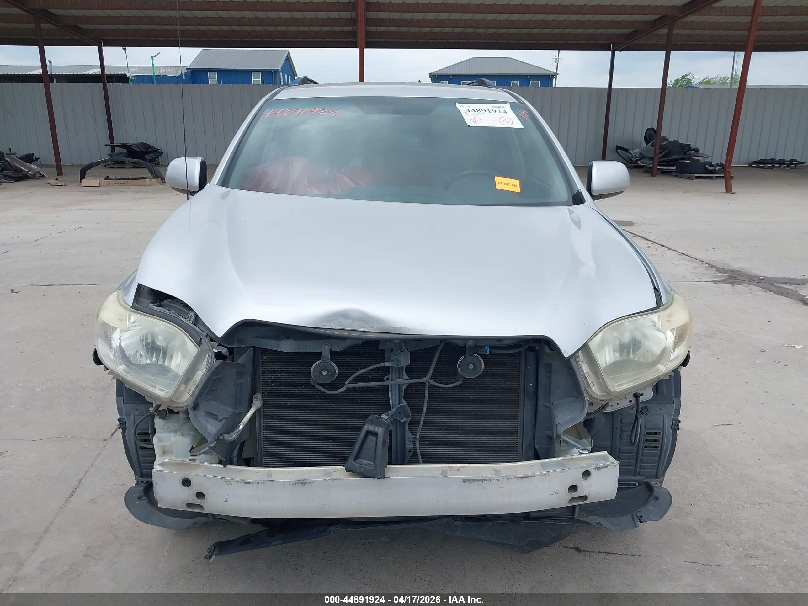 2008 Toyota Highlander   Silver vin: JTEDS41A082039953