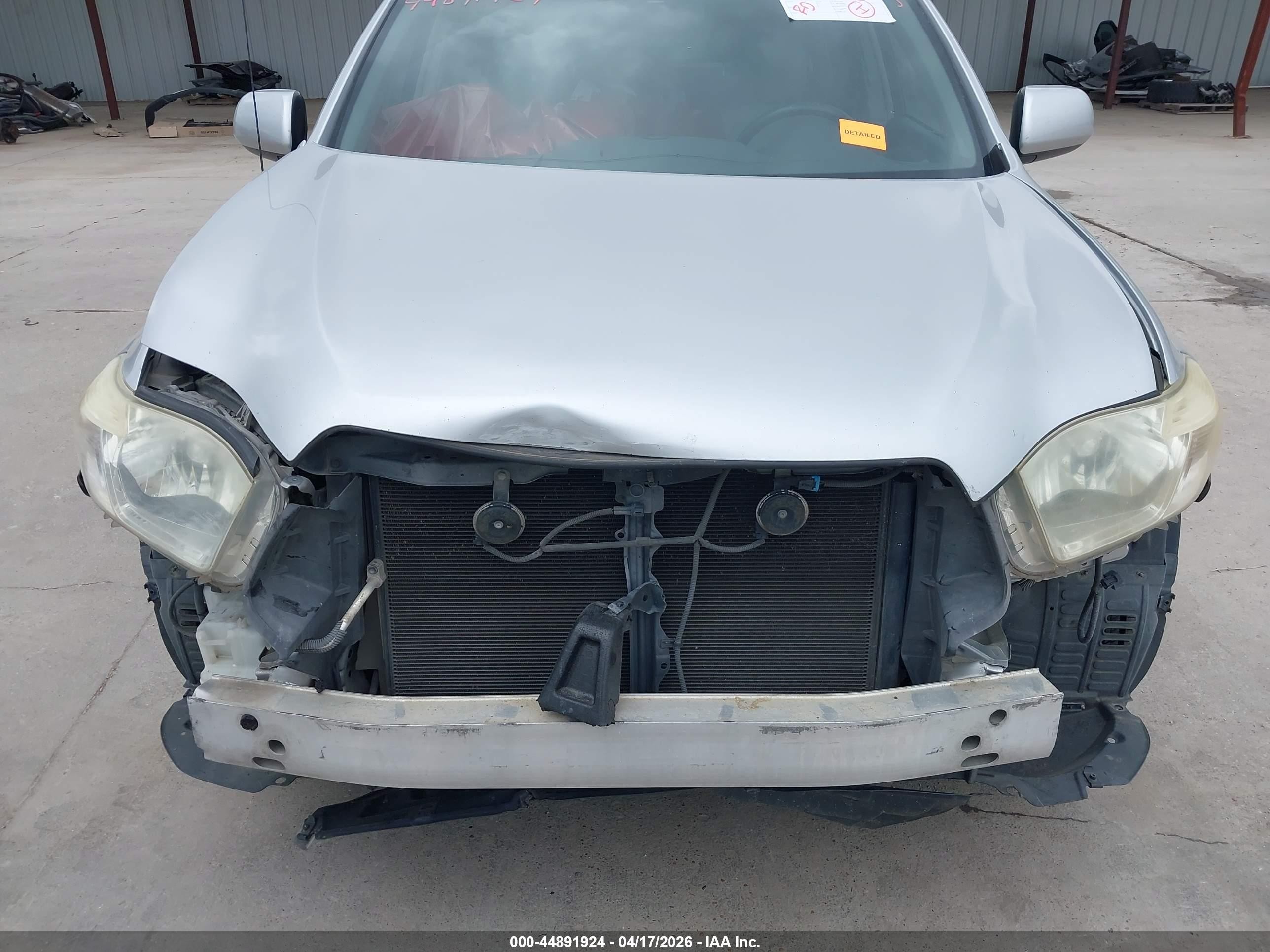 2008 Toyota Highlander   Silver vin: JTEDS41A082039953