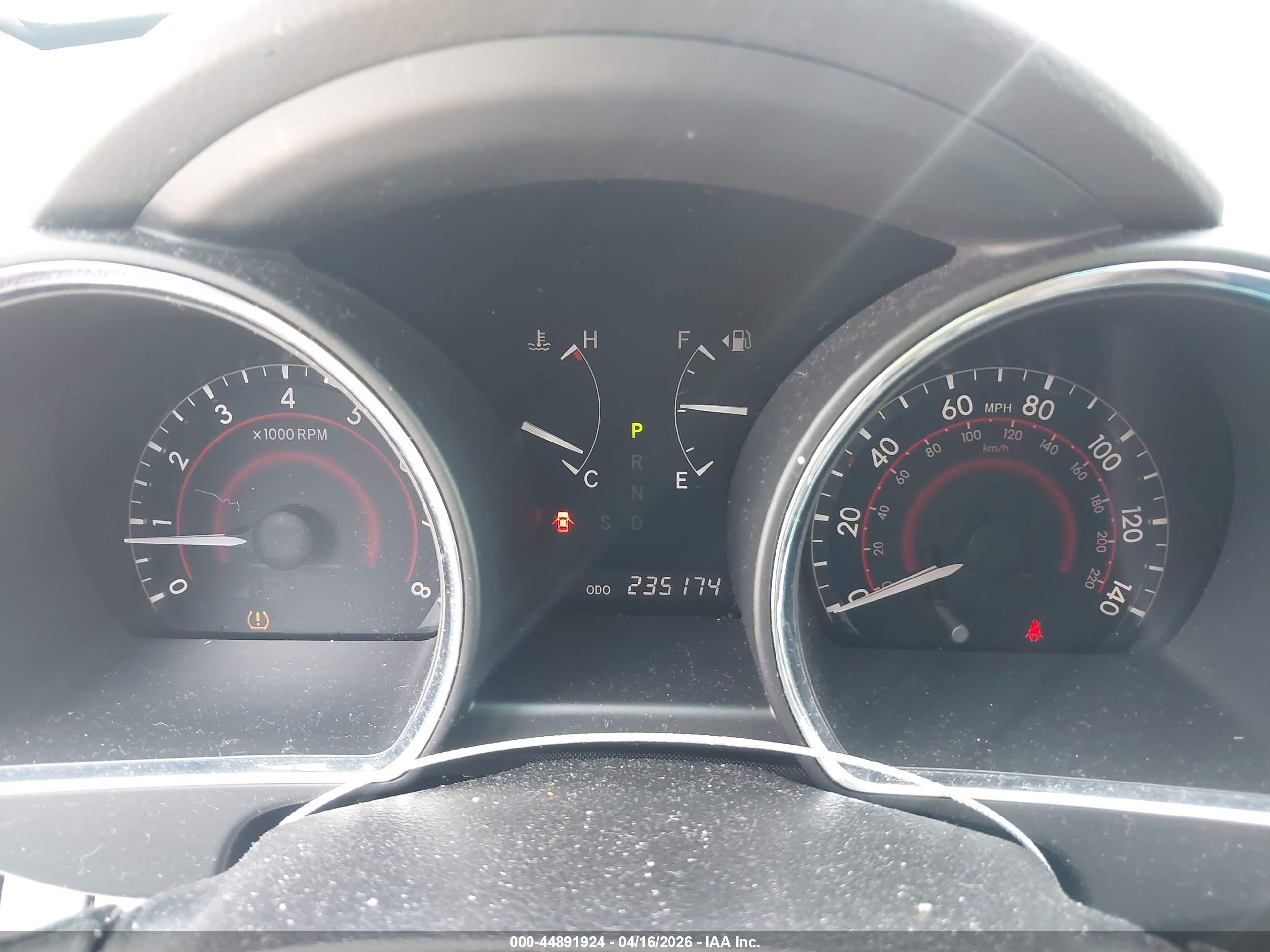 2008 Toyota Highlander   Silver vin: JTEDS41A082039953