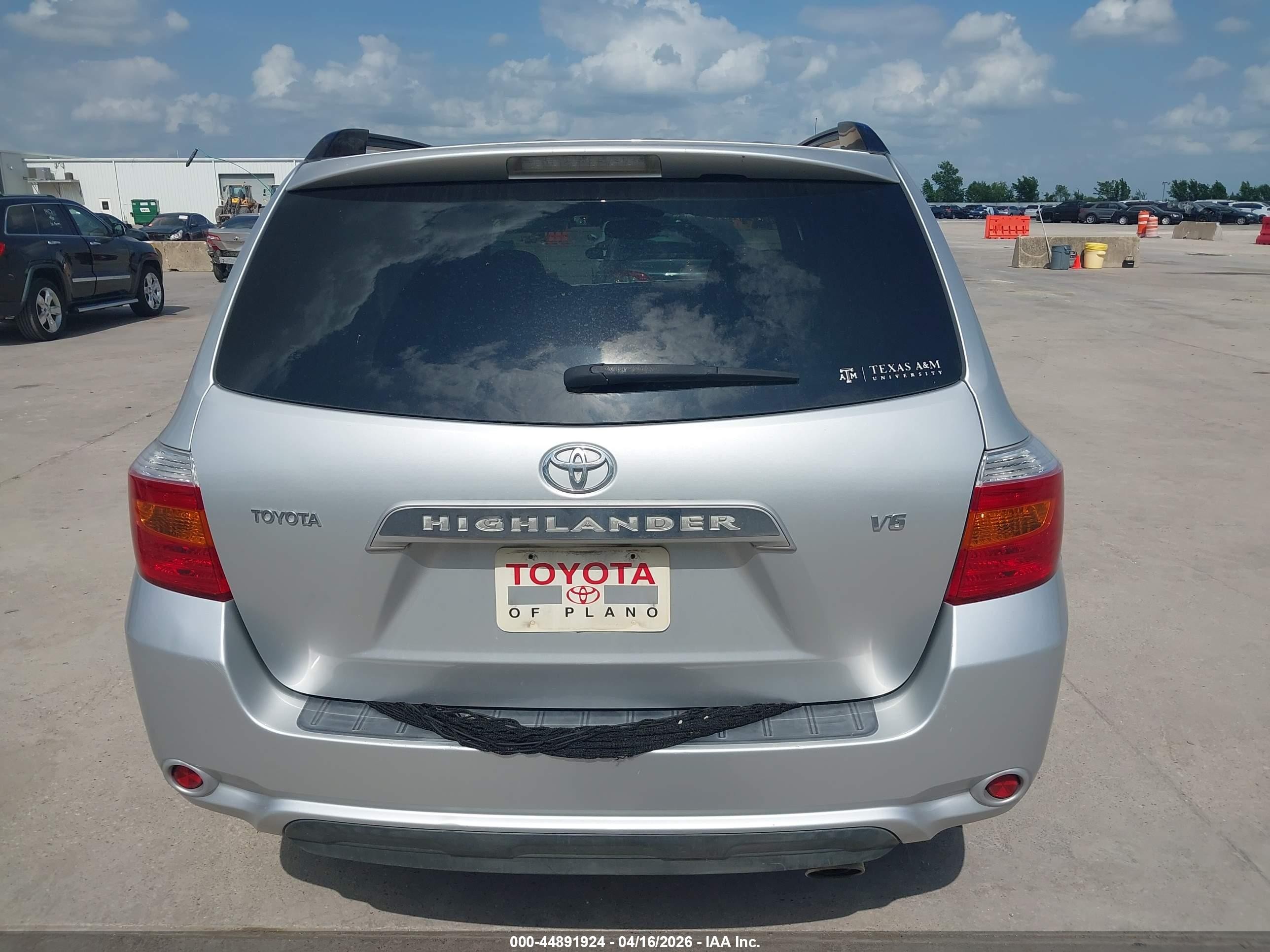 2008 Toyota Highlander   Silver vin: JTEDS41A082039953