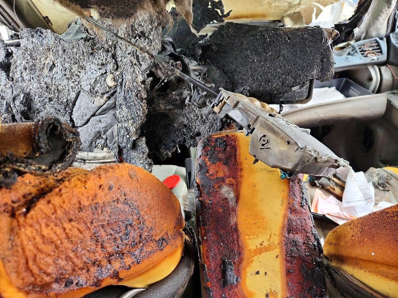 2008 Toyota Highlander Base Burn vin: JTEDS41A082063329