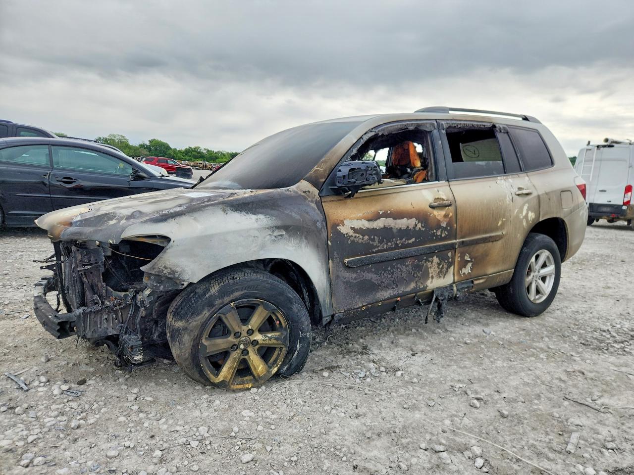 2008 Toyota Highlander Base Burn vin: JTEDS41A082063329