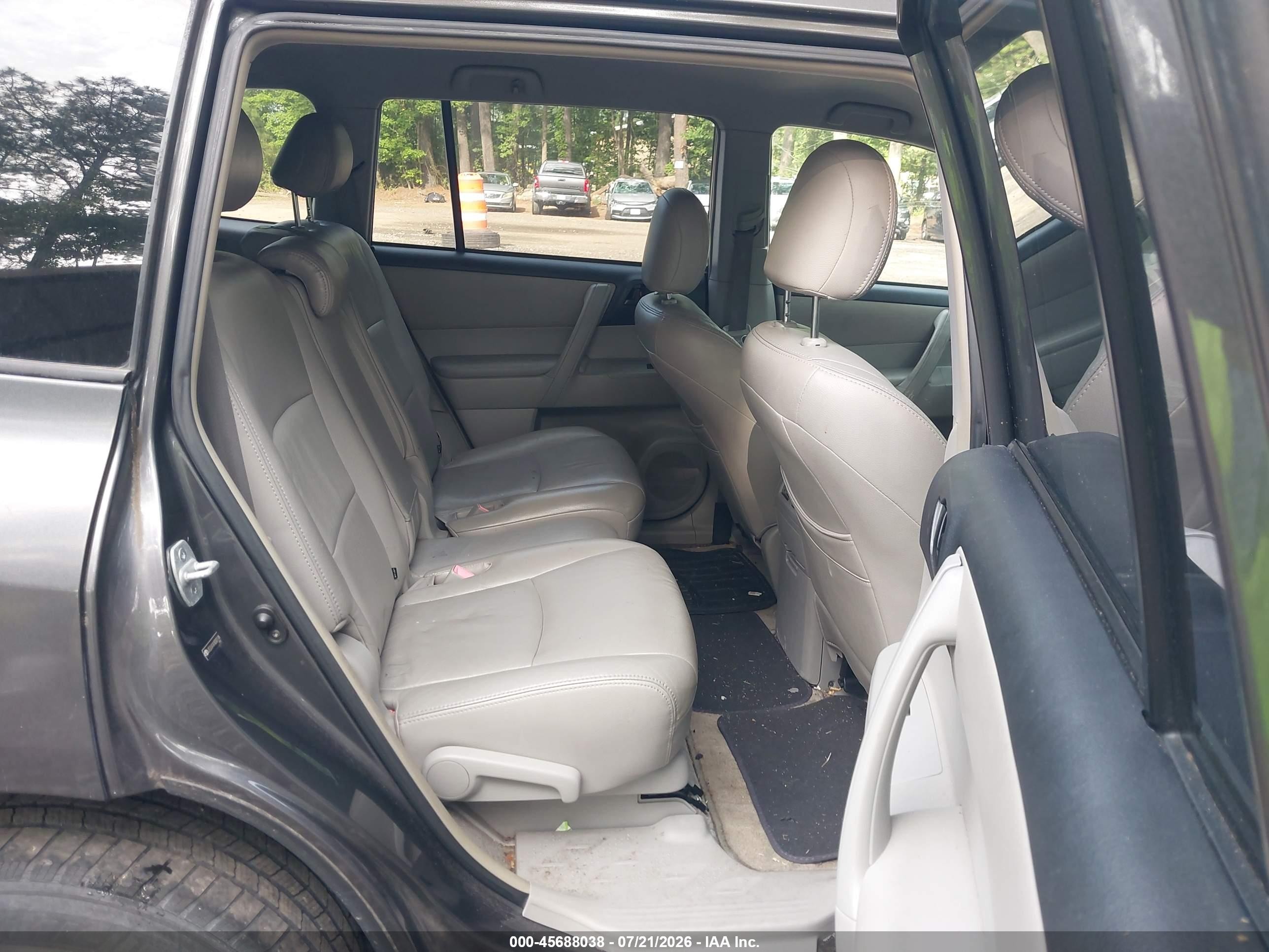 2008 Toyota Highlander   Gray vin: JTEDS41A182001146