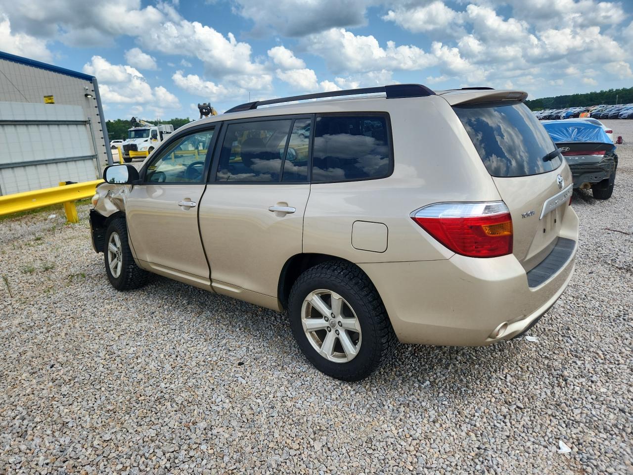 2008 Toyota Highlander Base Золотой vin: JTEDS41A182005780