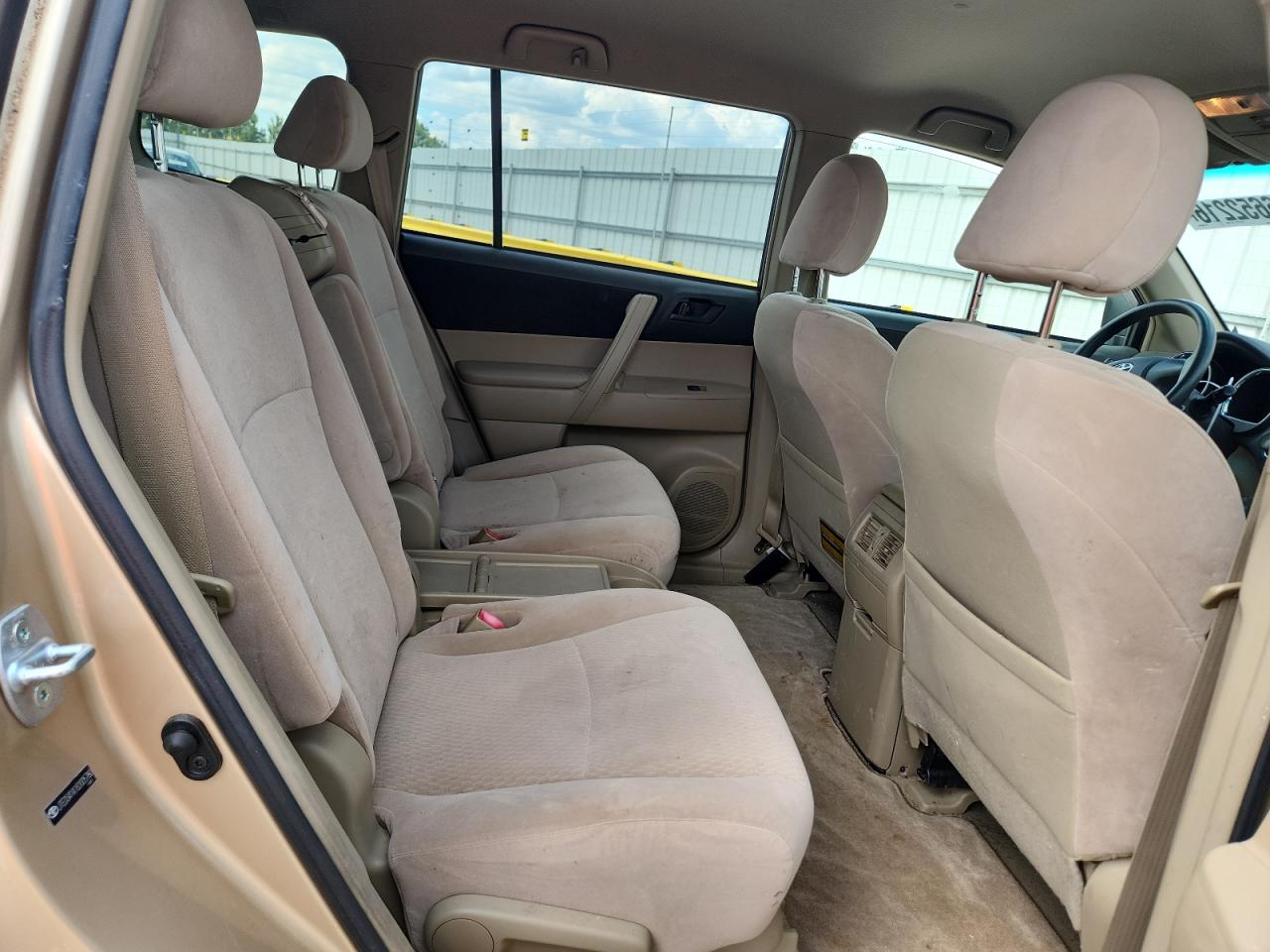 2008 Toyota Highlander Base Золотой vin: JTEDS41A182005780