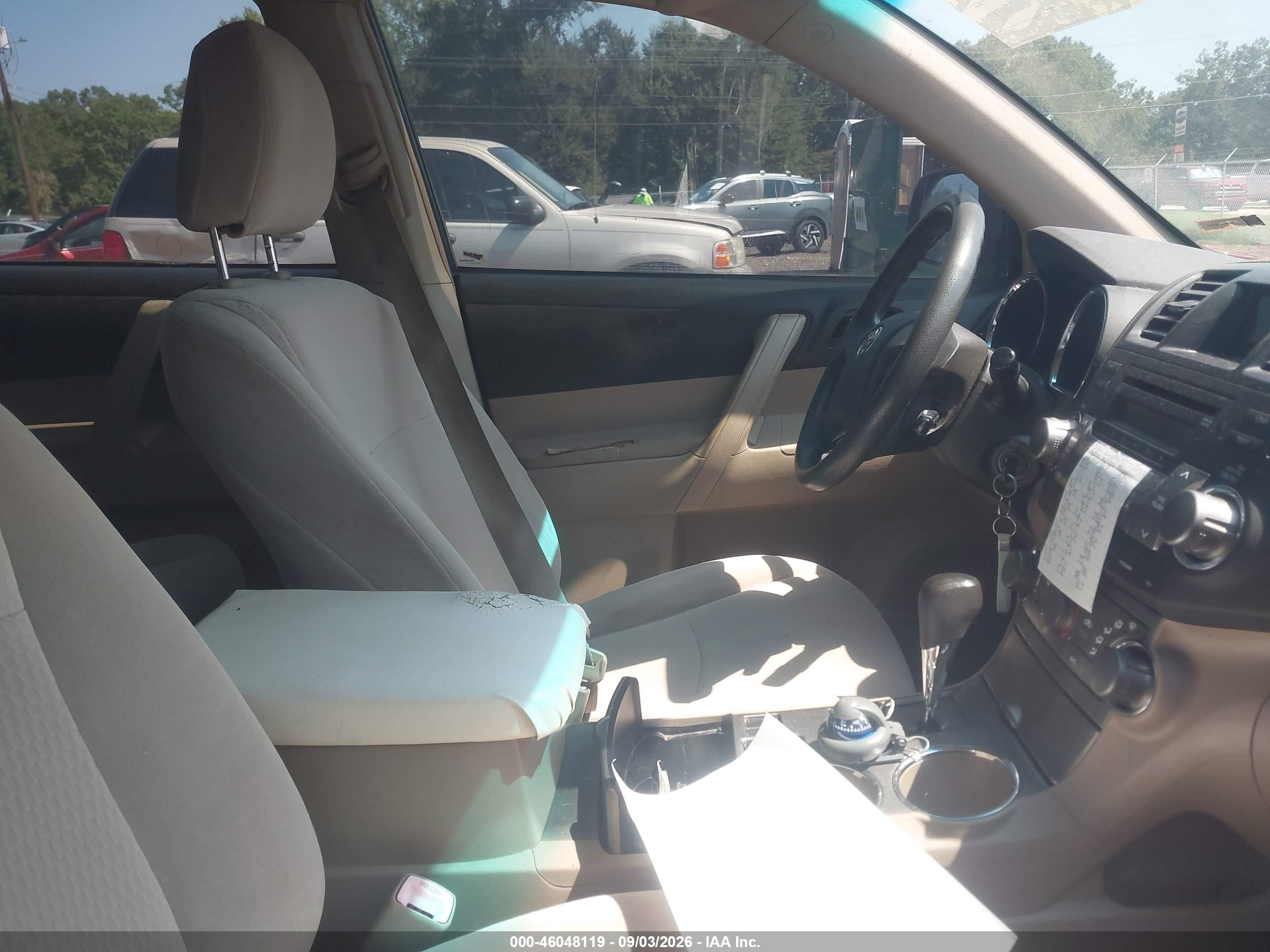 2008 Toyota Highlander   Burgundy vin: JTEDS41A182009201
