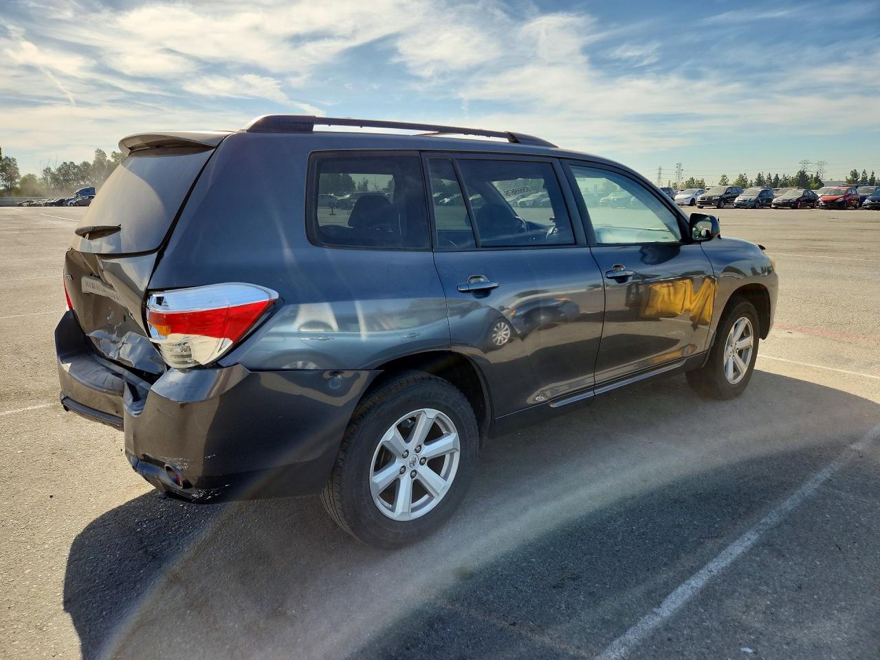 2008 Toyota Highlander Base Gray vin: JTEDS41A182038729
