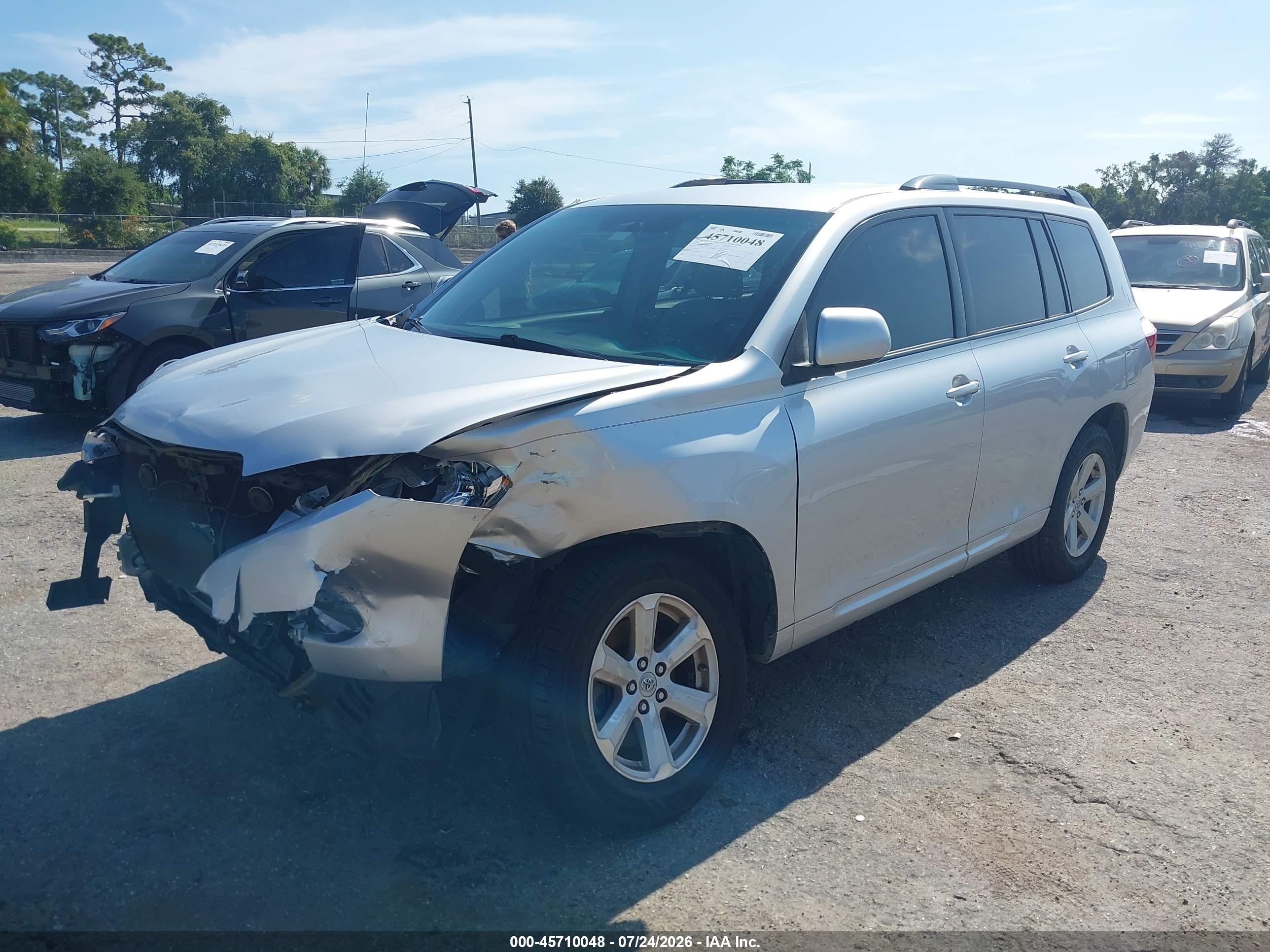 2009 Toyota Highlander   Silver vin: JTEDS41A192089763