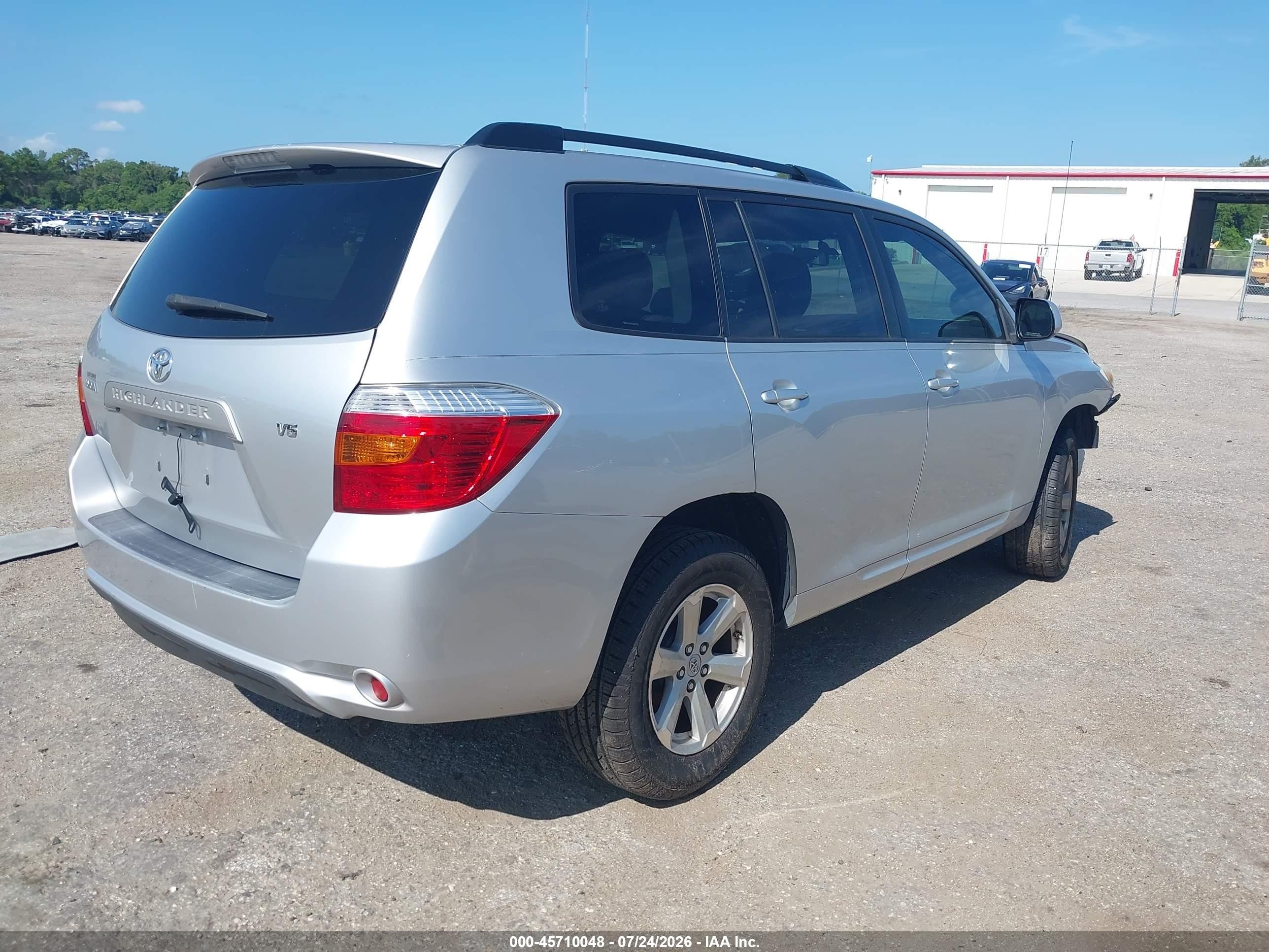 2009 Toyota Highlander   Silver vin: JTEDS41A192089763