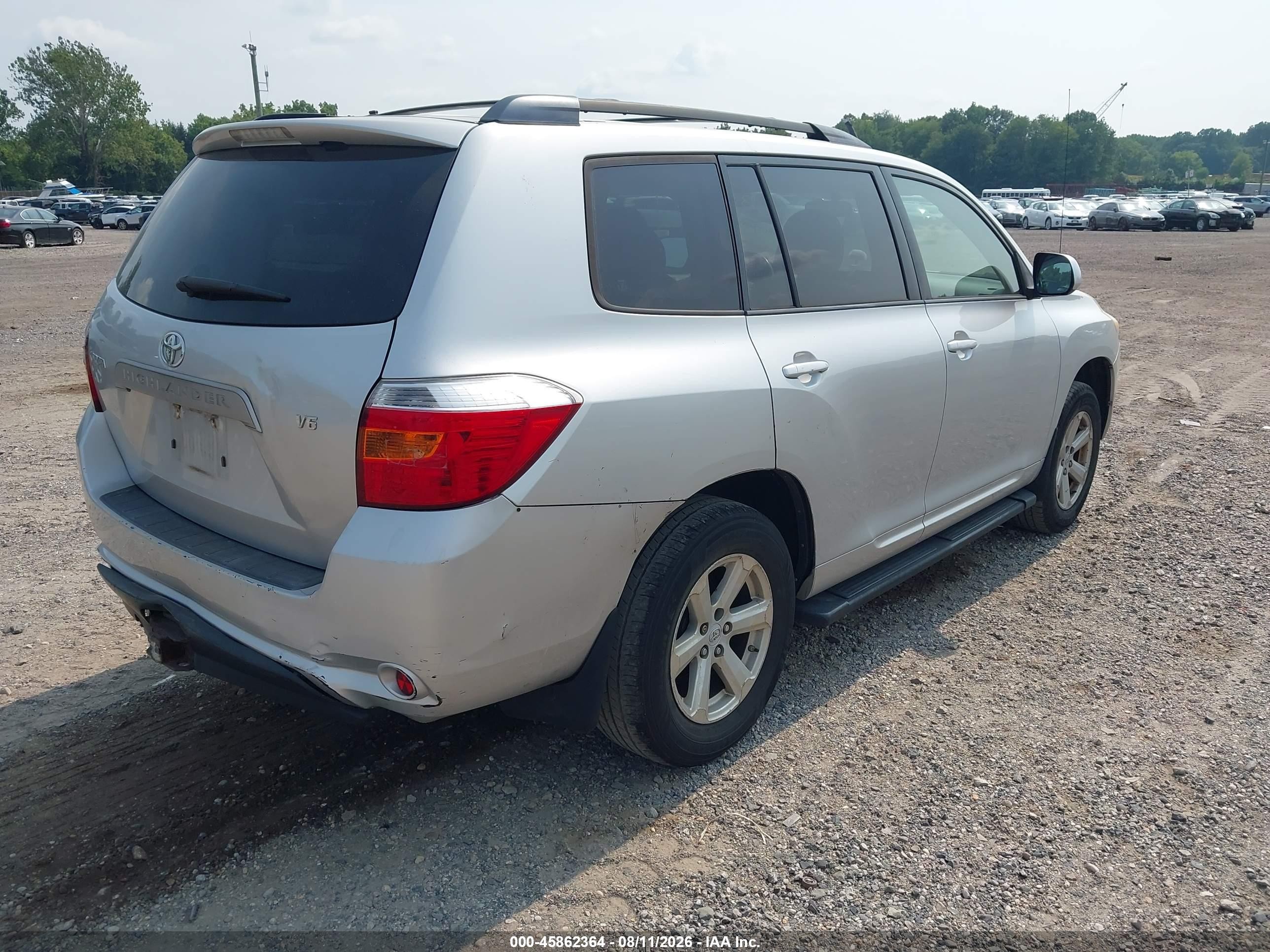 2008 Toyota Highlander   Silver vin: JTEDS41A282022281