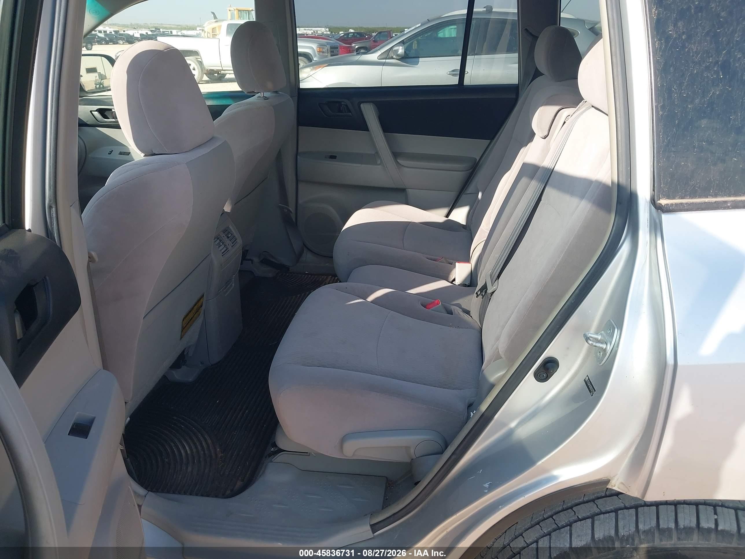 2008 Toyota Highlander   Silver vin: JTEDS41A282027593