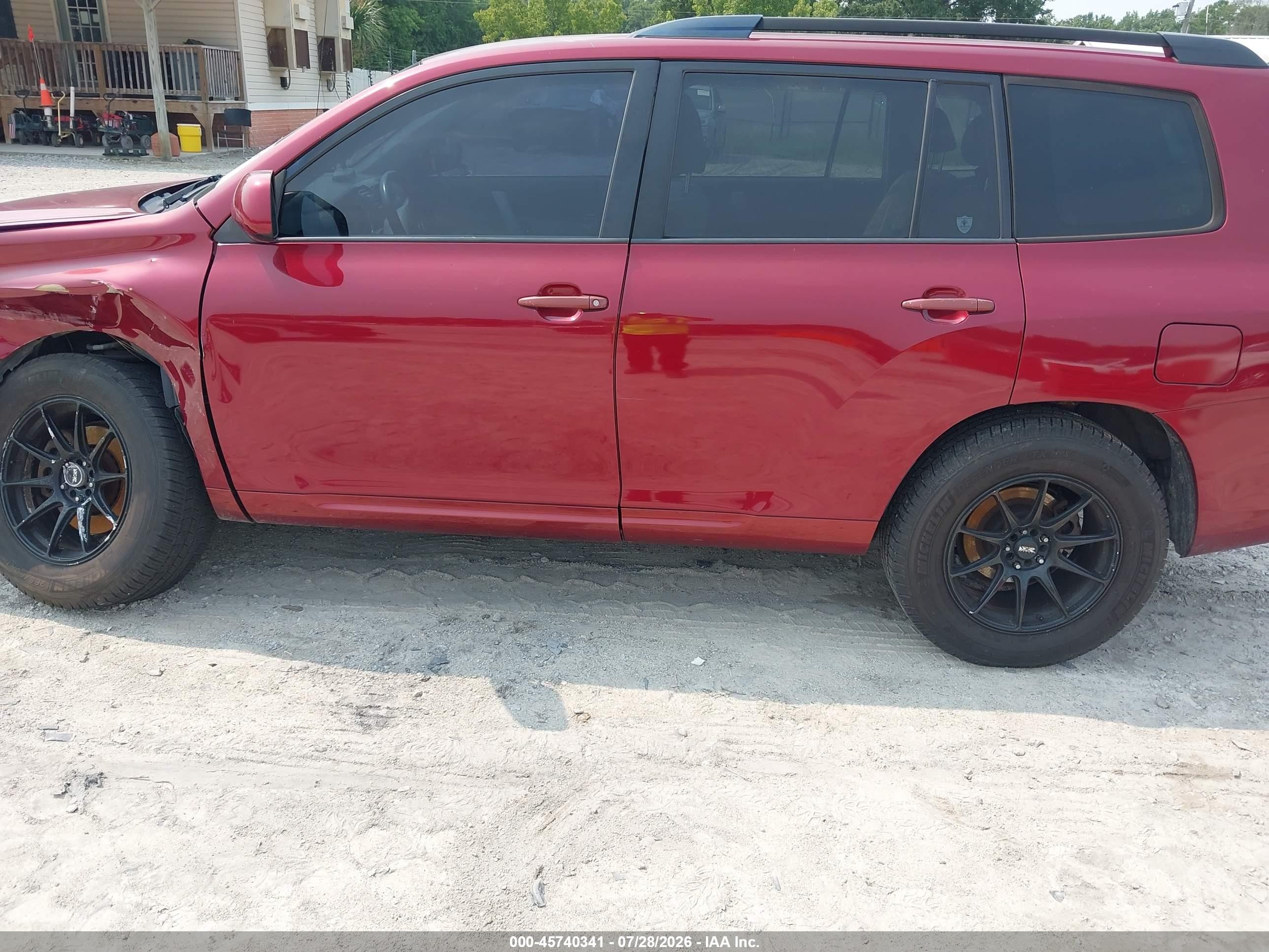 2008 Toyota Highlander Red vin: JTEDS41A282030509