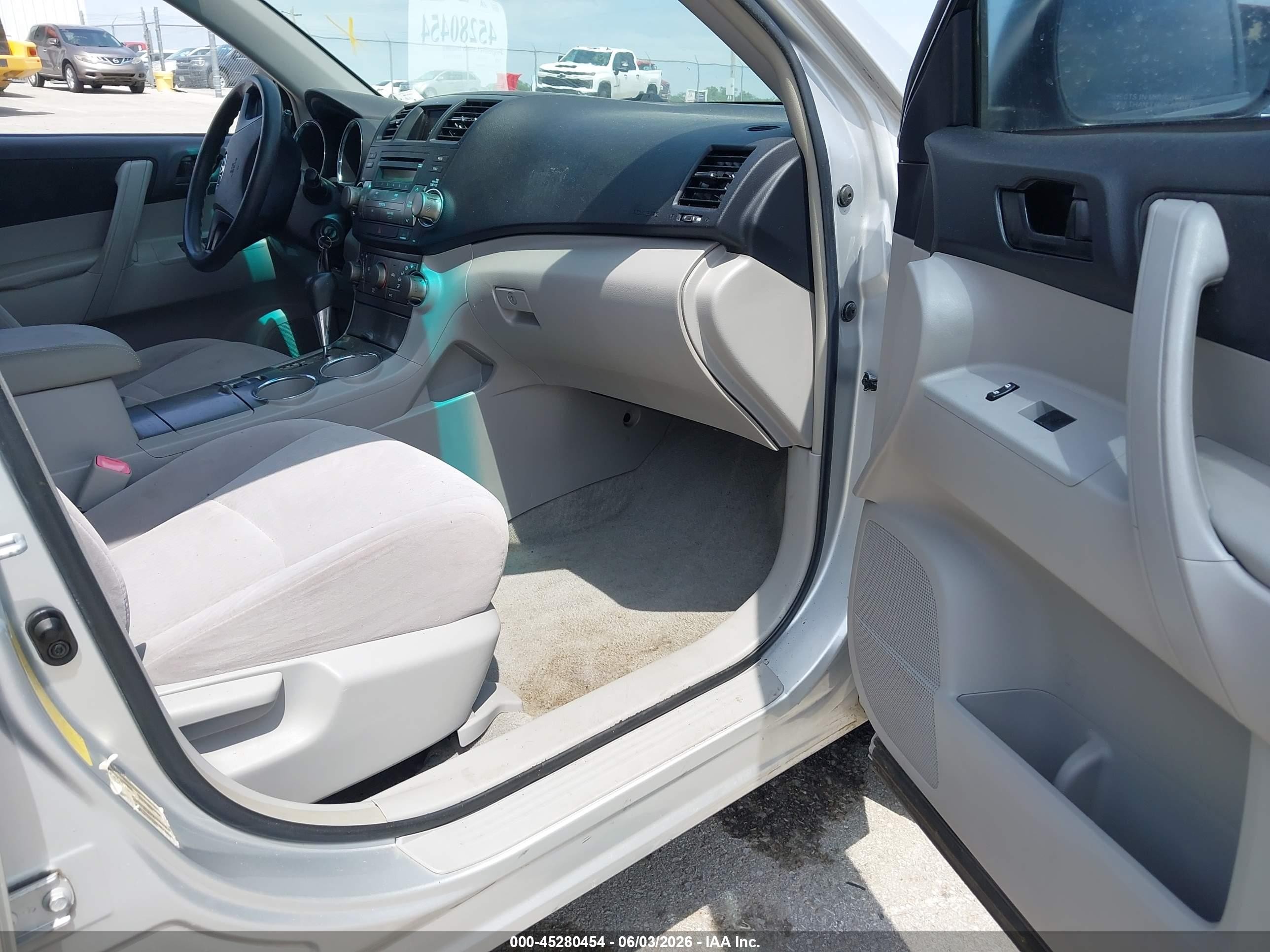 2008 Toyota Highlander   Gray vin: JTEDS41A282030669