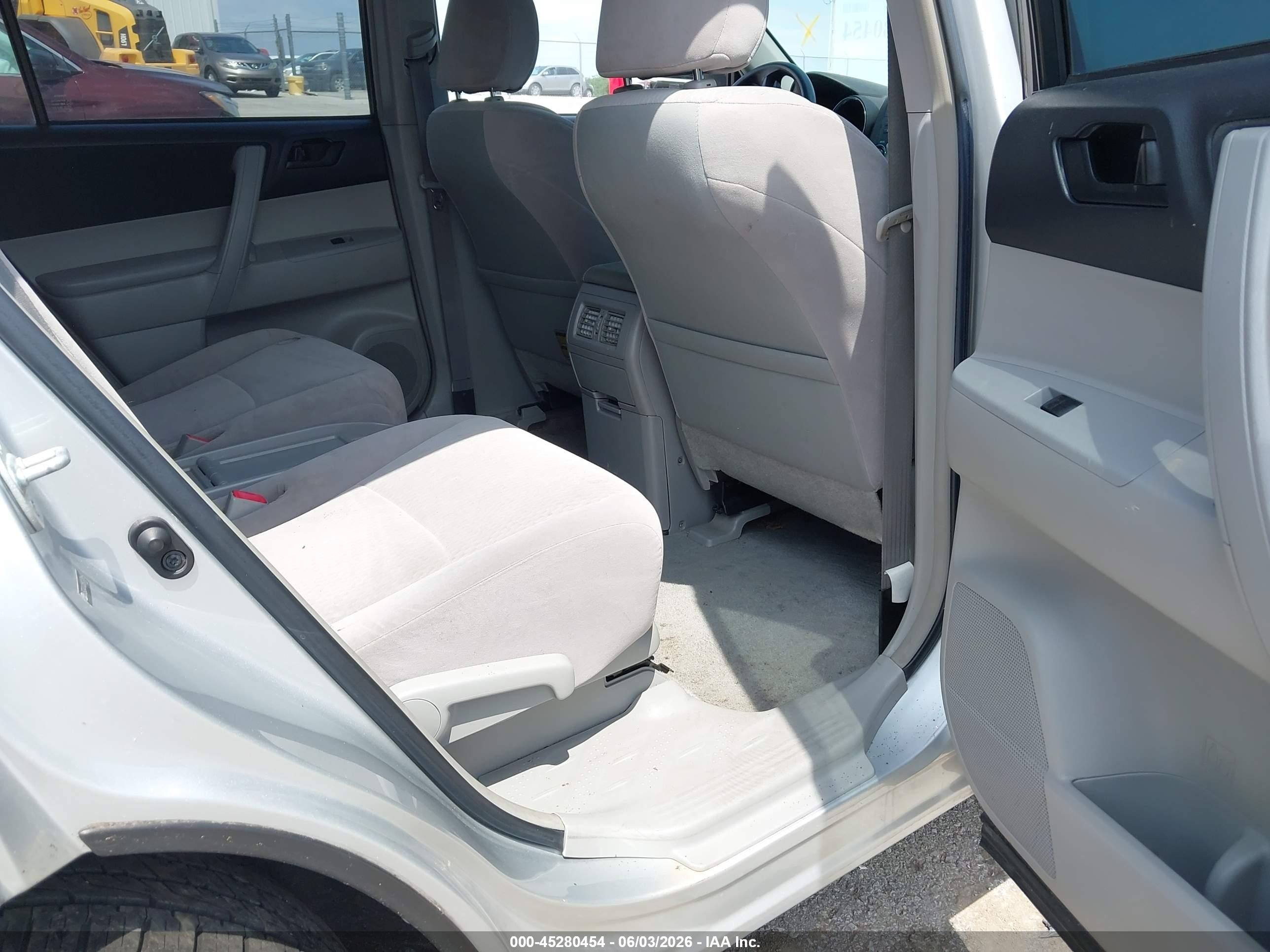 2008 Toyota Highlander   Gray vin: JTEDS41A282030669