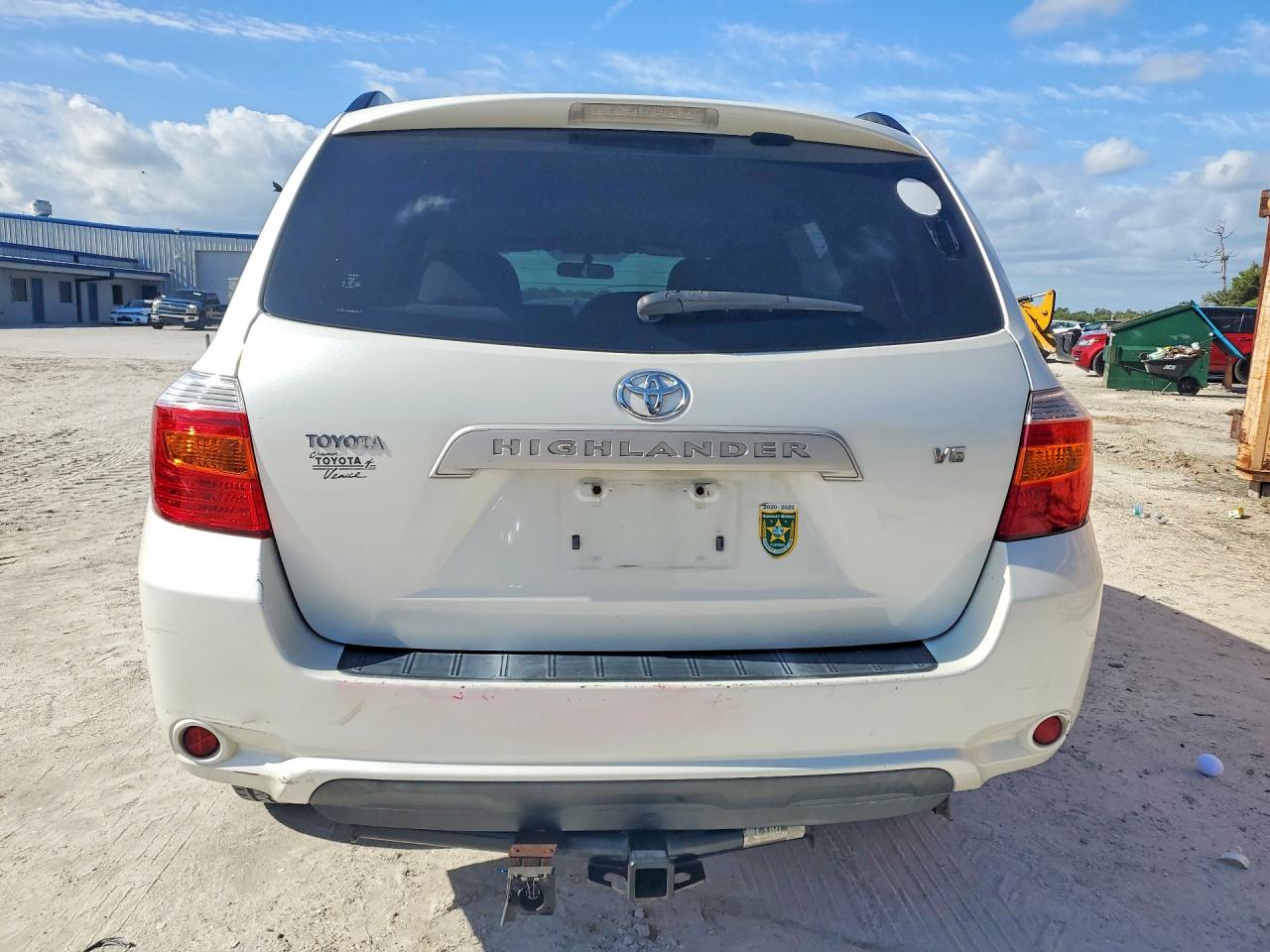 2008 Toyota Highlander Base White vin: JTEDS41A282060724