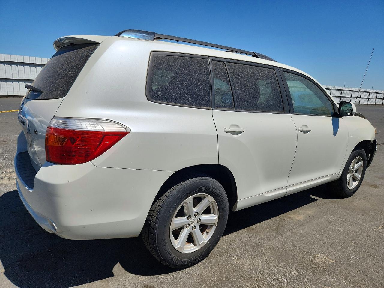 2009 Toyota Highlander Base White vin: JTEDS41A292088010