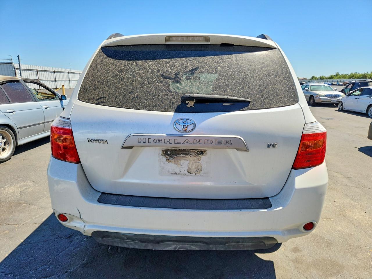 2009 Toyota Highlander Base White vin: JTEDS41A292088010