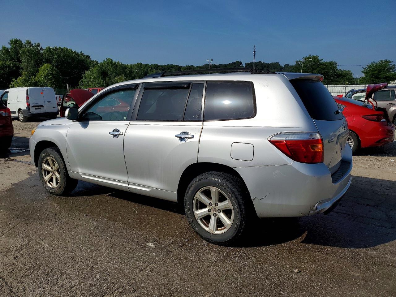 2008 Toyota Highlander Base Серебряный vin: JTEDS41A382015629