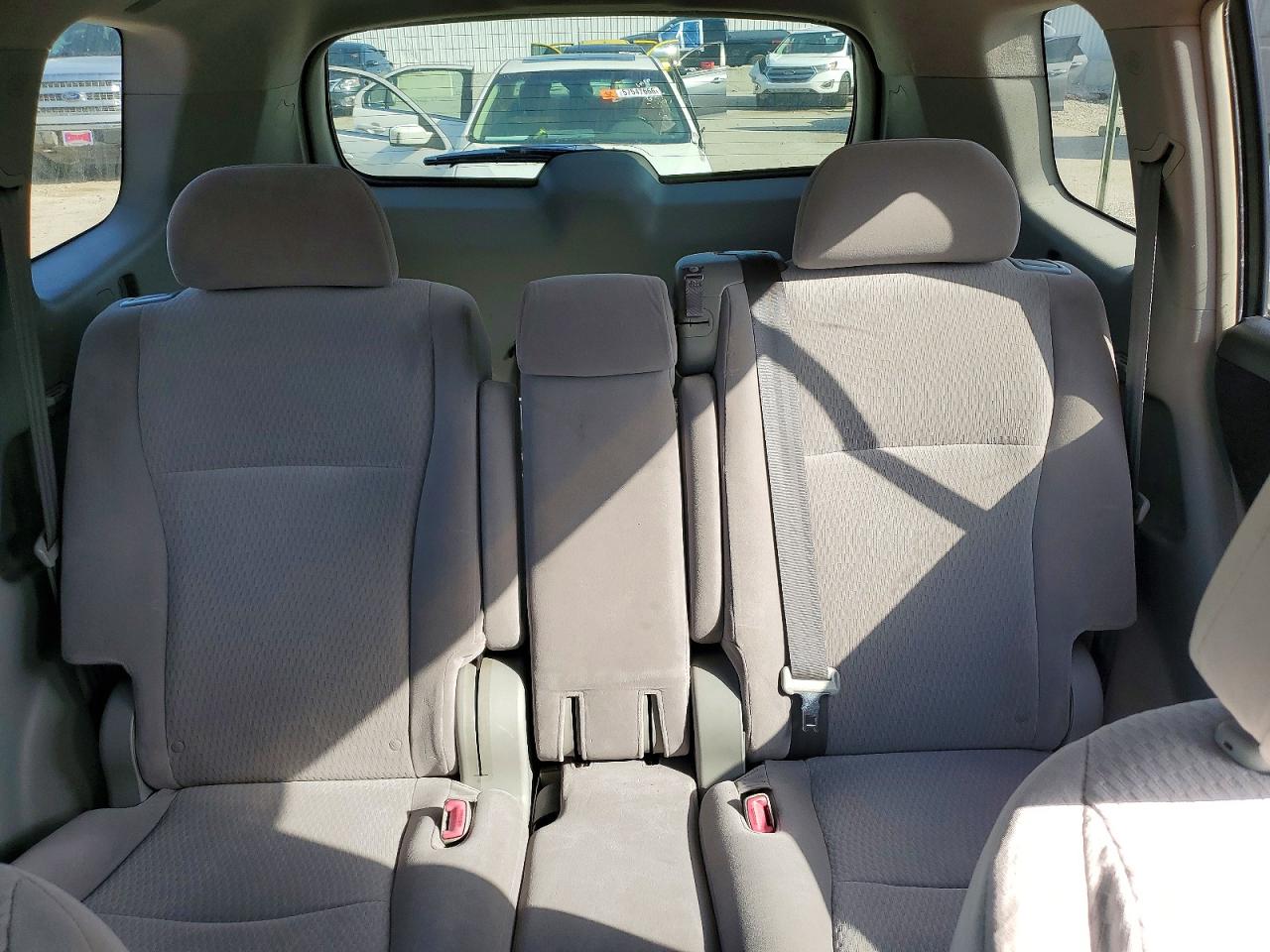 2008 Toyota Highlander Base Серебряный vin: JTEDS41A382015629