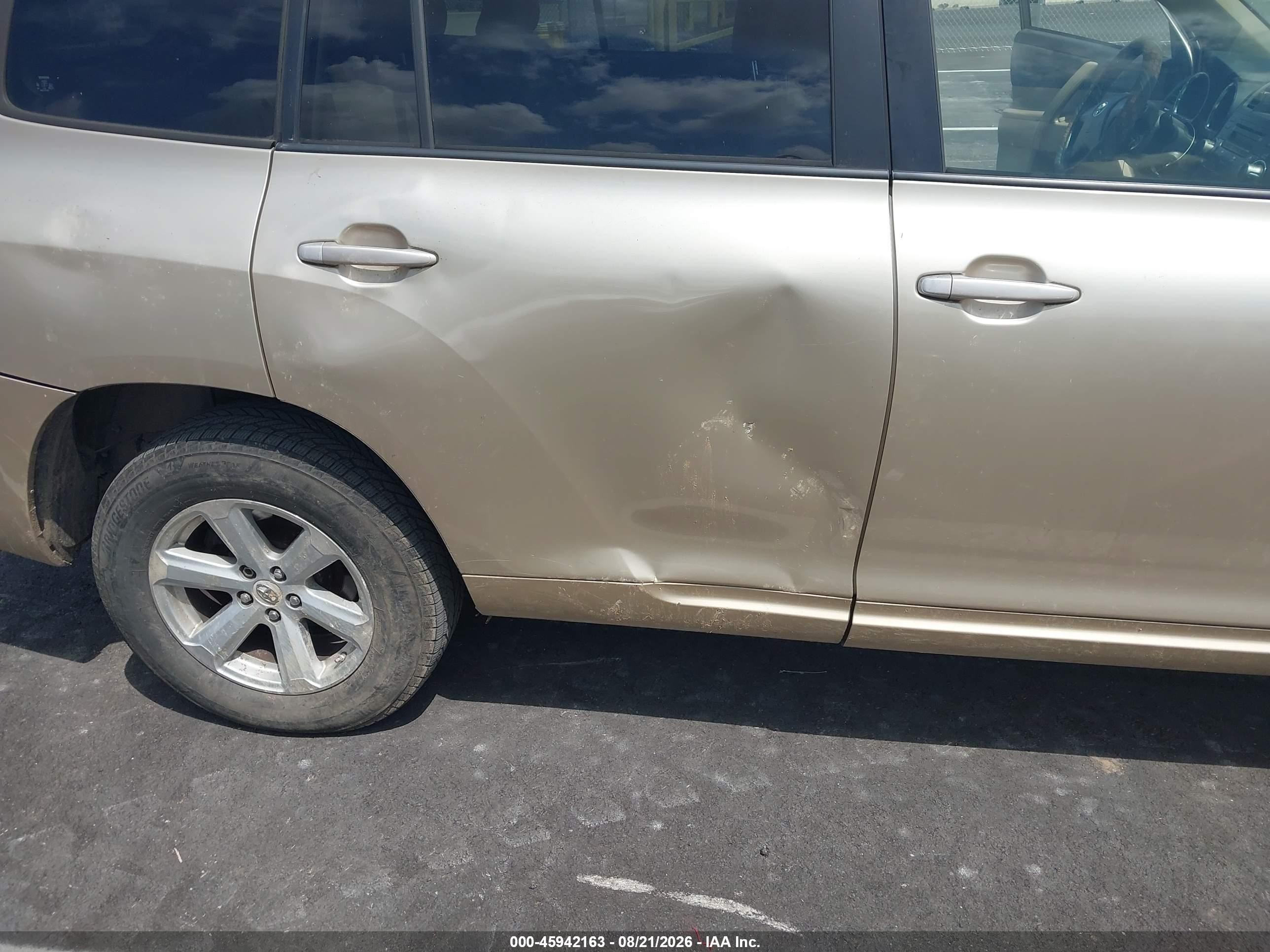 2008 Toyota Highlander   Champagne vin: JTEDS41A382031409