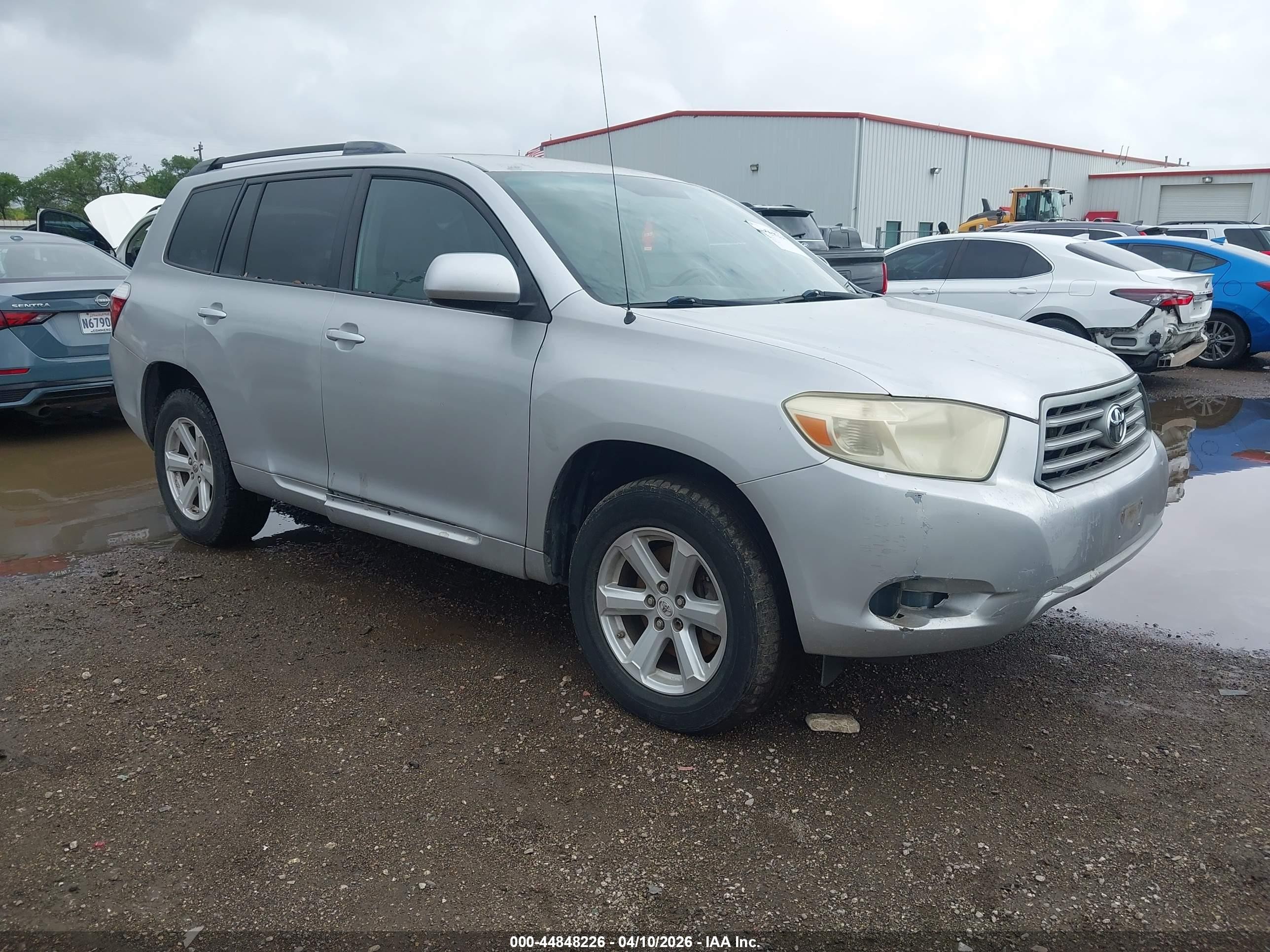 2008 Toyota Highlander   Silver vin: JTEDS41A382065155
