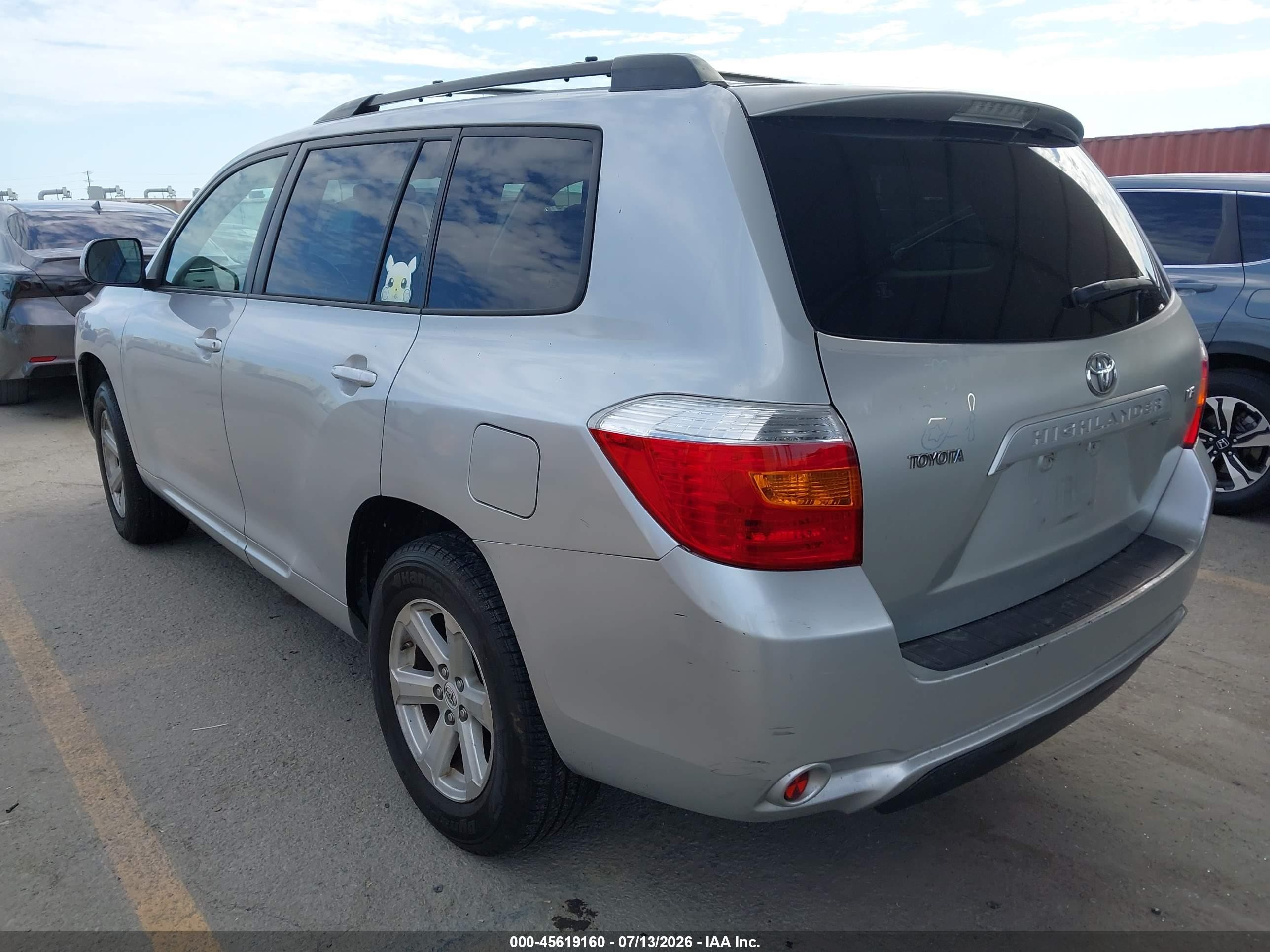 2008 Toyota Highlander   Silver vin: JTEDS41A382067827