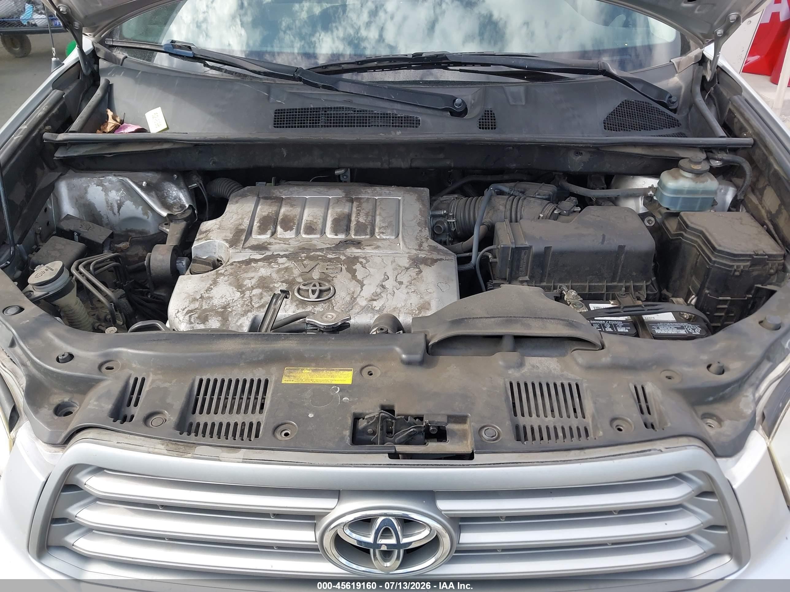 2008 Toyota Highlander   Silver vin: JTEDS41A382067827