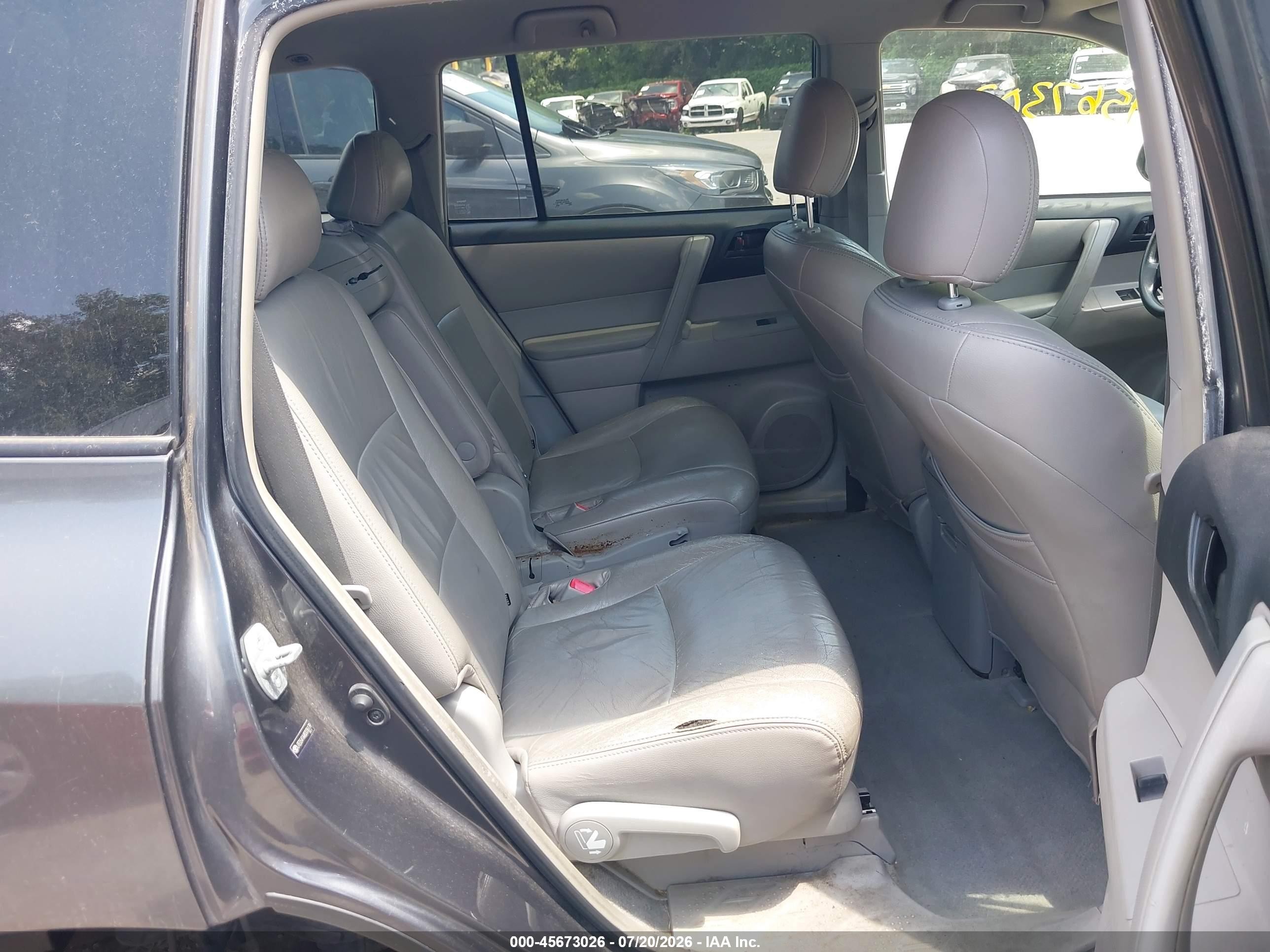 2008 Toyota Highlander   Light Blue vin: JTEDS41A482036179