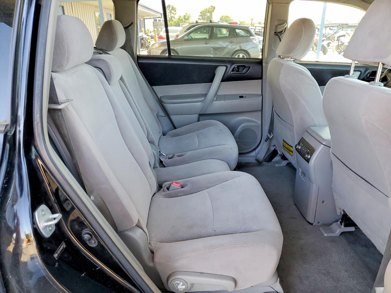 2008 Toyota Highlander Base Черный vin: JTEDS41A482041124