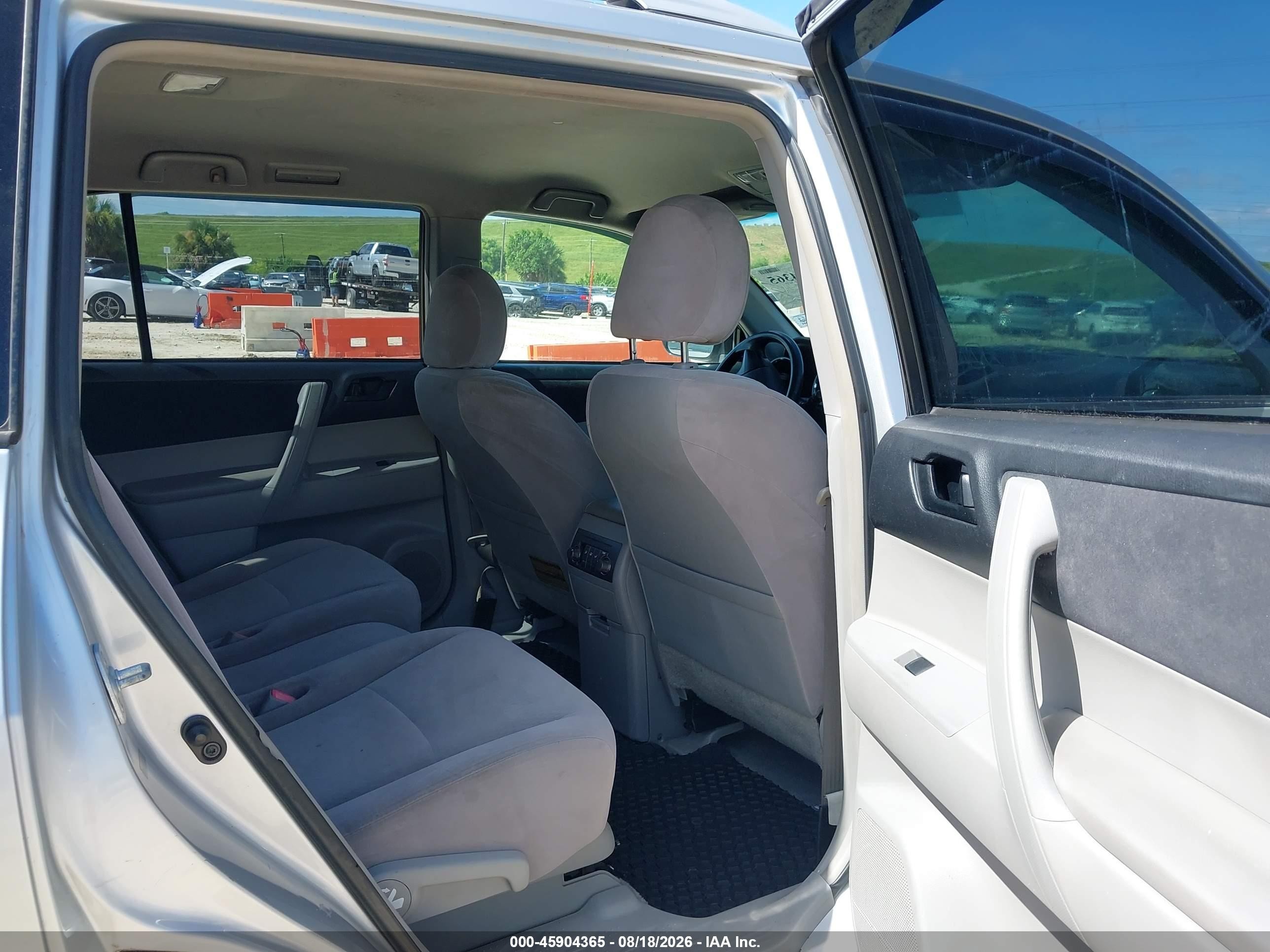 2009 Toyota Highlander Silver vin: JTEDS41A492073234