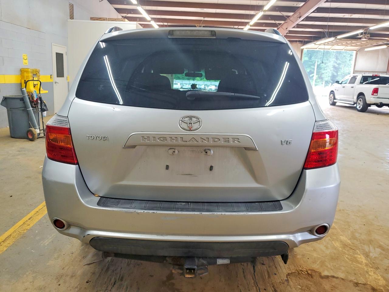 2009 Toyota Highlander Base Silver vin: JTEDS41A492081706
