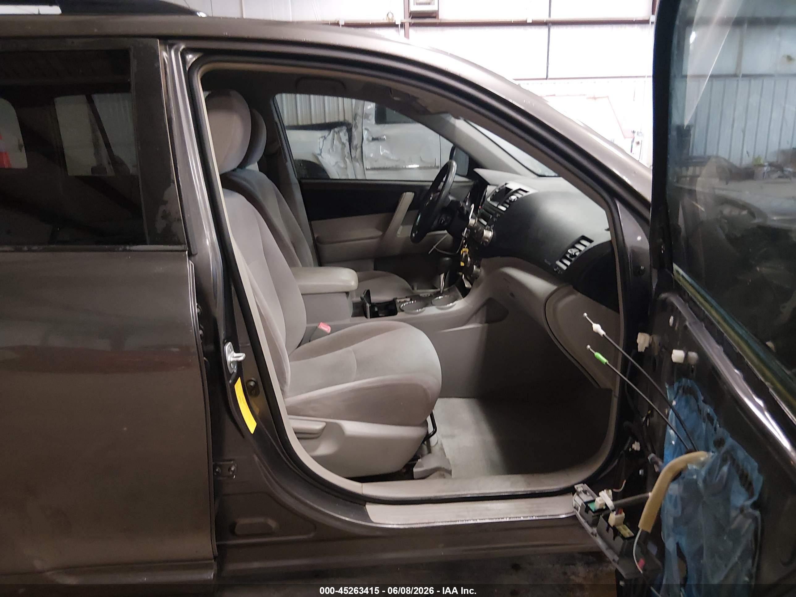 2008 Toyota Highlander   Gray vin: JTEDS41A582000873