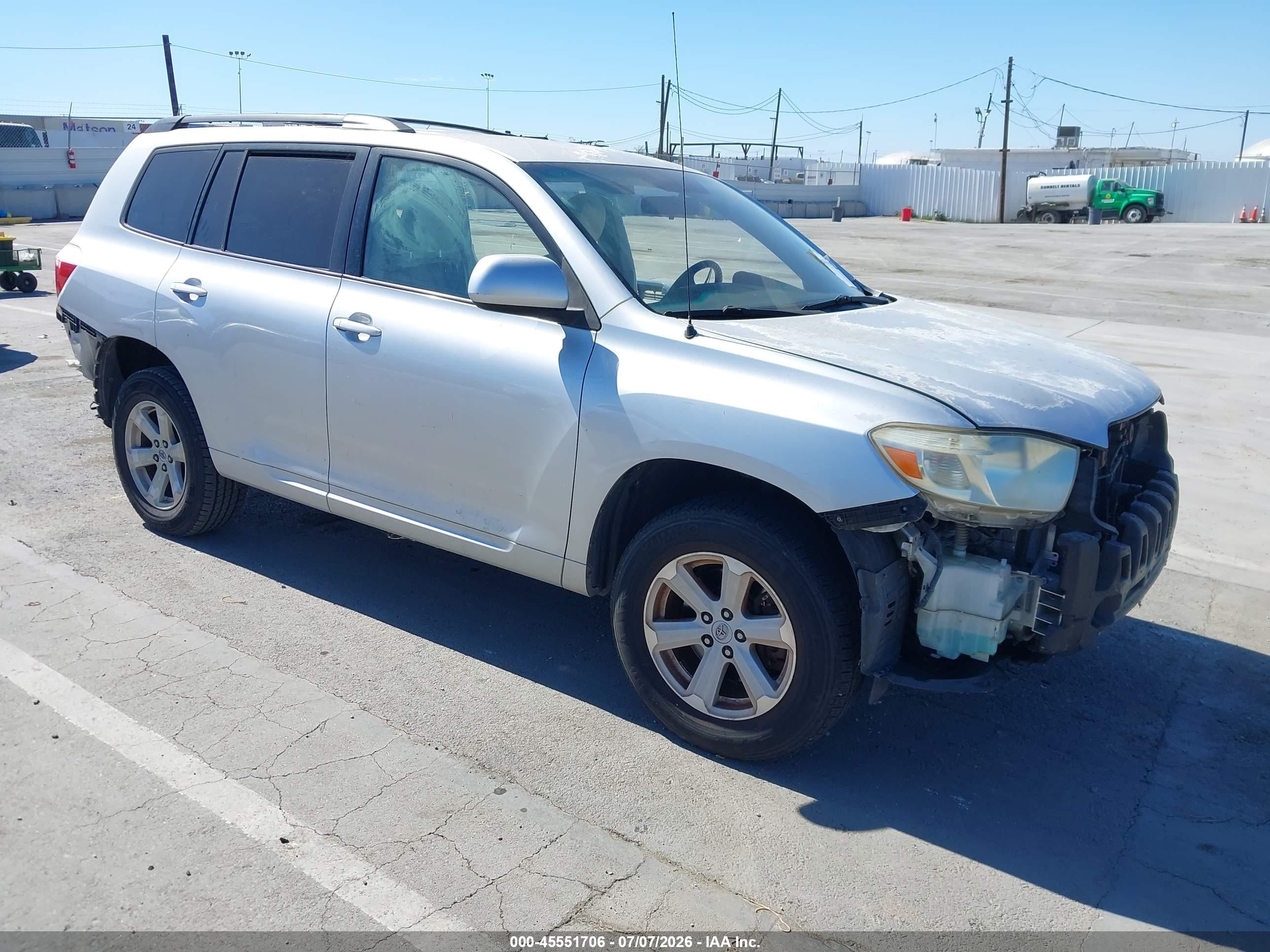 2008 Toyota Highlander   Silver vin: JTEDS41A582019293