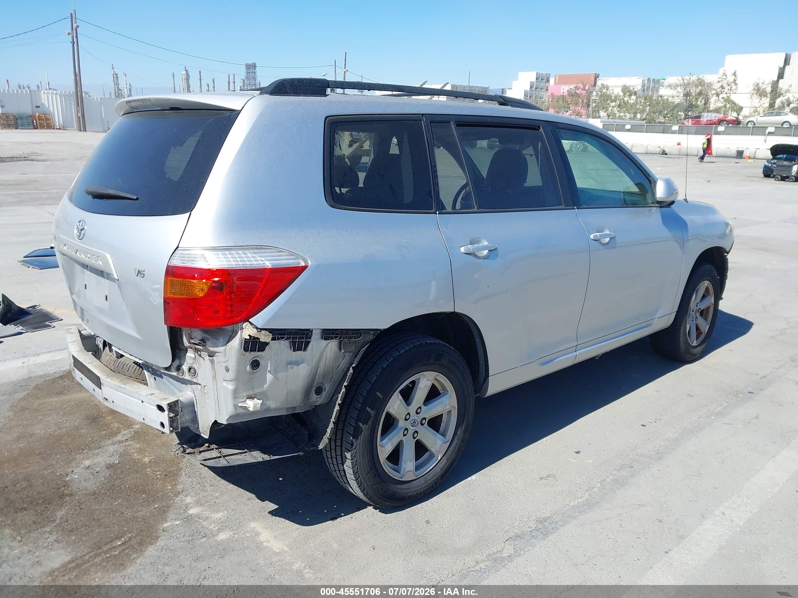 2008 Toyota Highlander Silver vin: JTEDS41A582019293