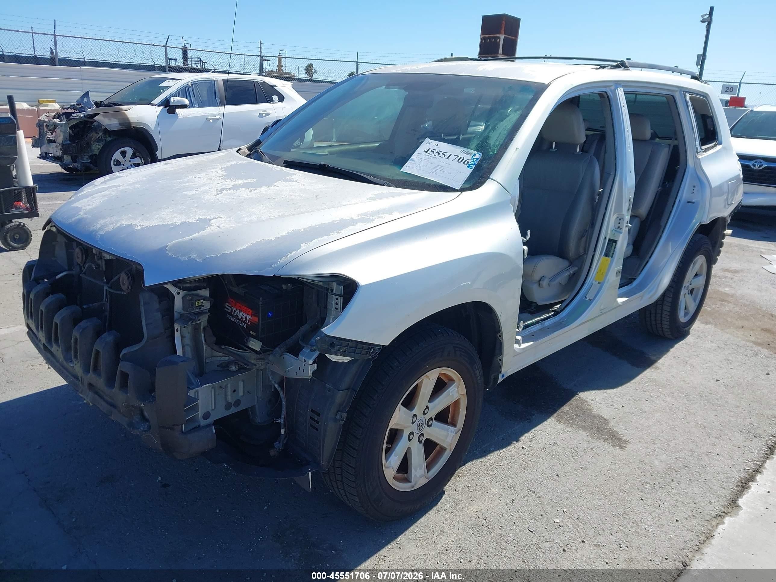 2008 Toyota Highlander Silver vin: JTEDS41A582019293