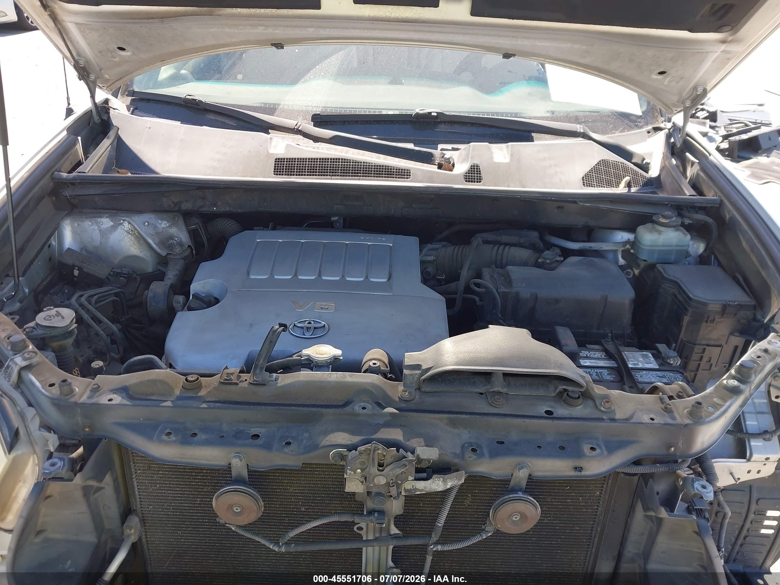 2008 Toyota Highlander Silver vin: JTEDS41A582019293