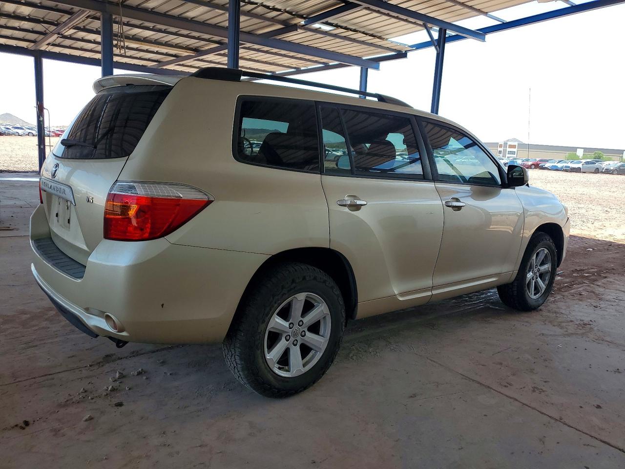 2008 Toyota Highlander Base Gold vin: JTEDS41A582019469