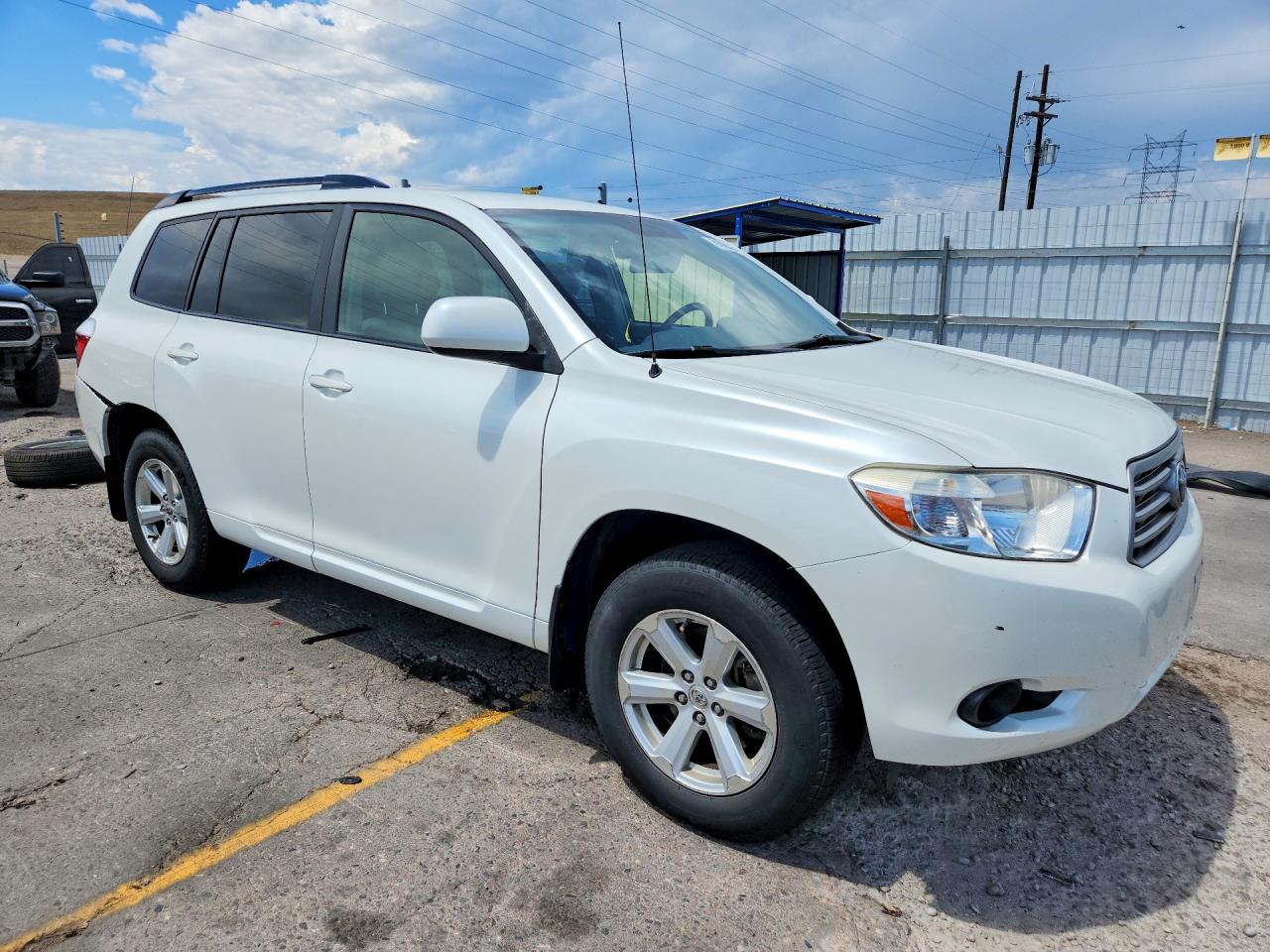 2008 Toyota Highlander Base White vin: JTEDS41A582030293