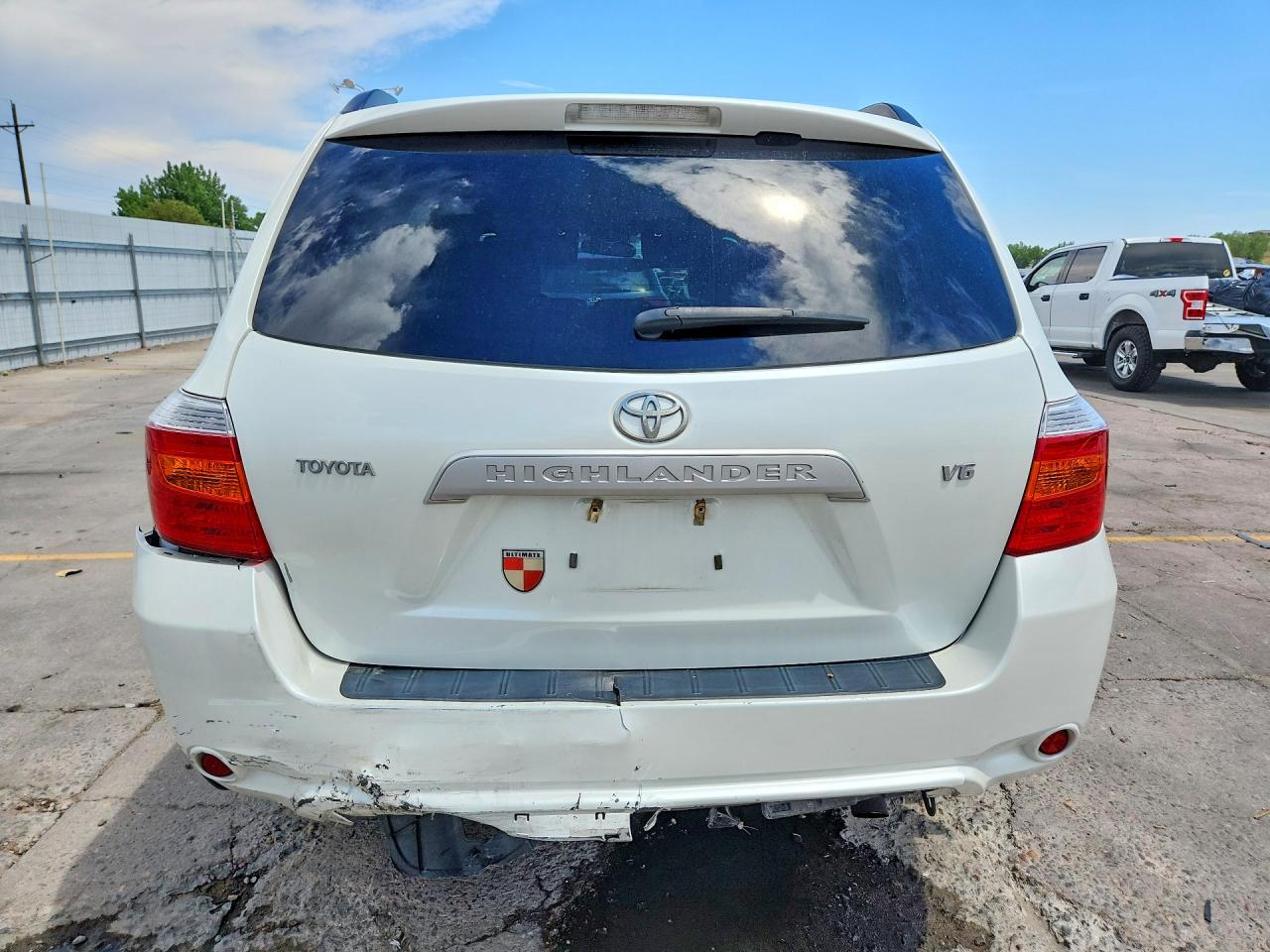 2008 Toyota Highlander Base White vin: JTEDS41A582030293